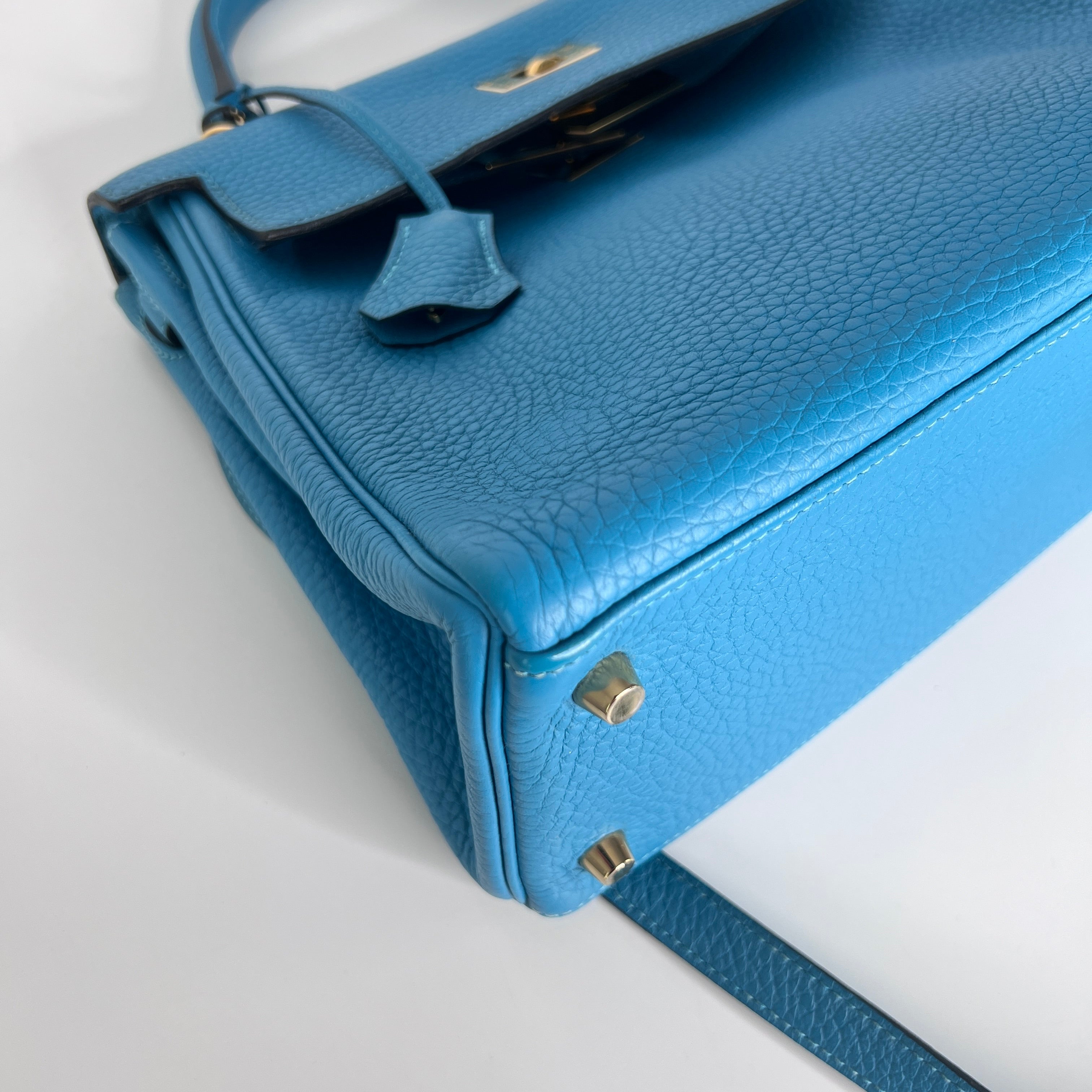 HERMÈS Kelly 28 blue leather handbag