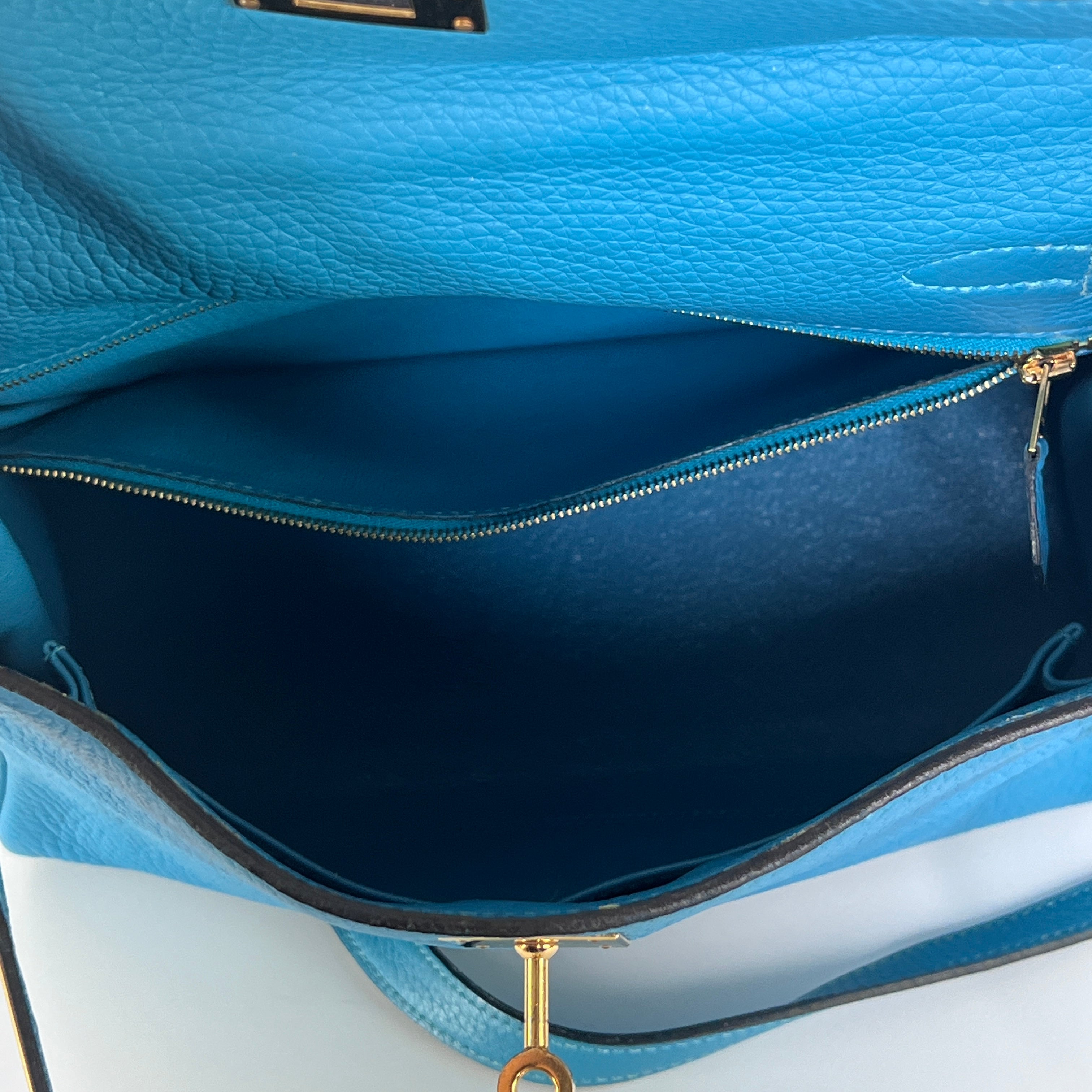 HERMÈS Kelly 28 blue leather handbag