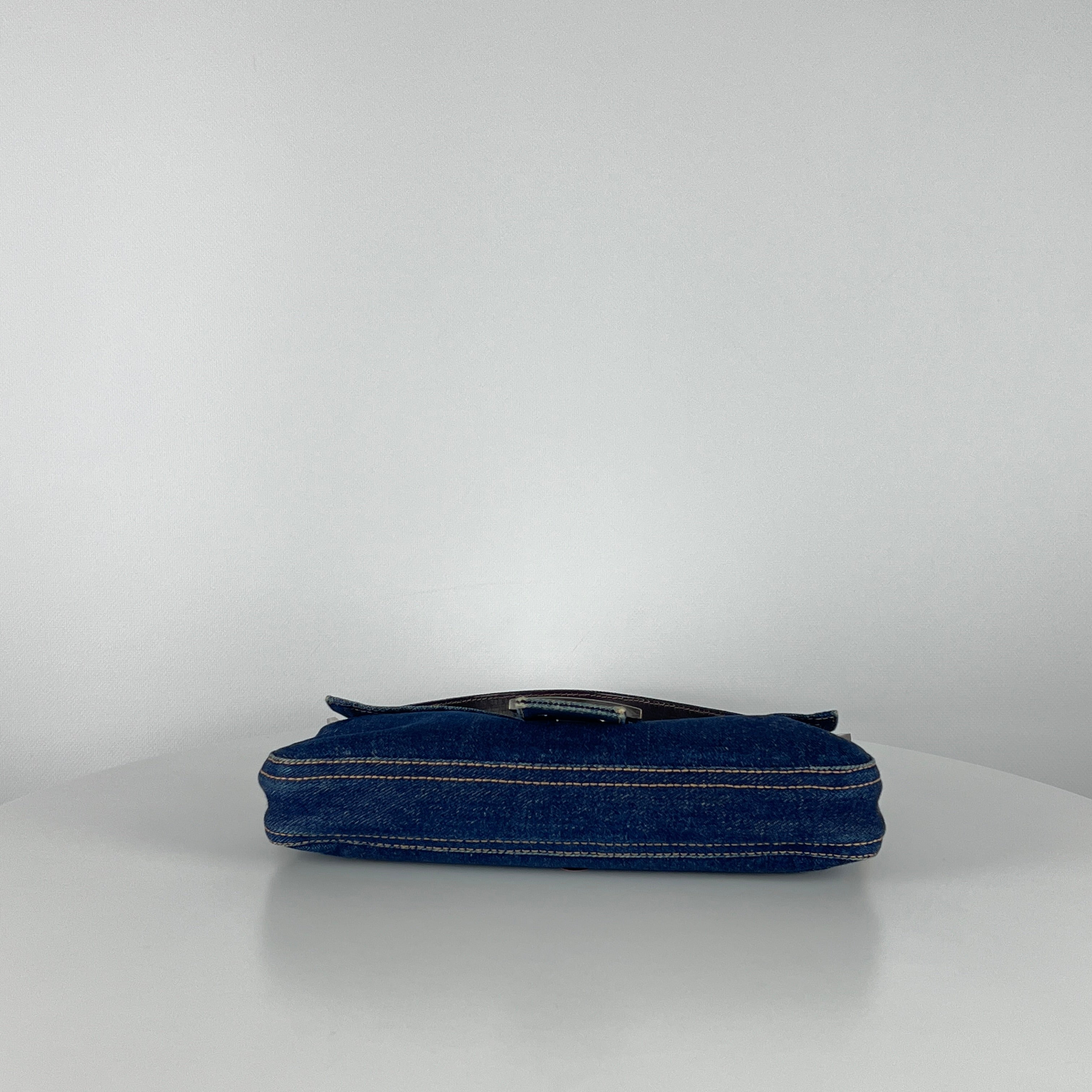 Sac à main FENDI Baguette denim bleu