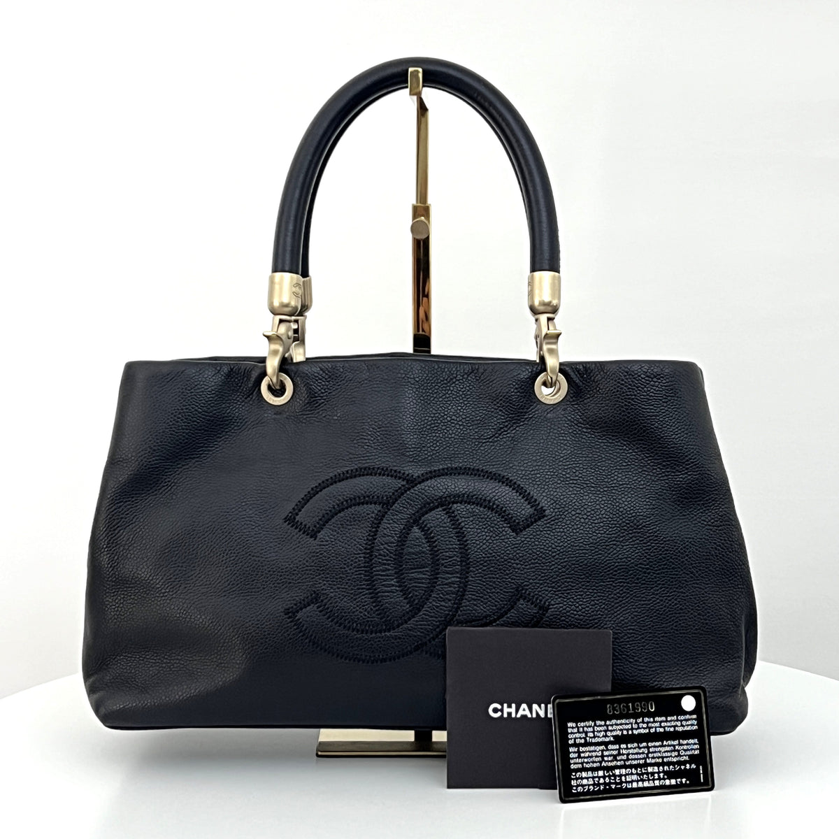 Sac CHANEL Tote Top Handle cuir caviar noir vintage 2003-2004