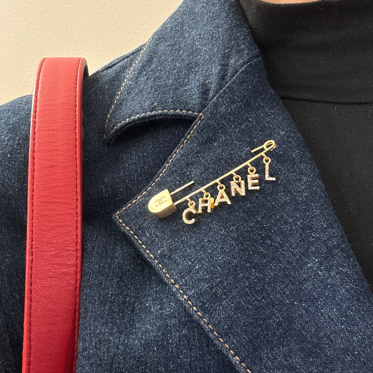 CHANEL Rhinestone Brooch