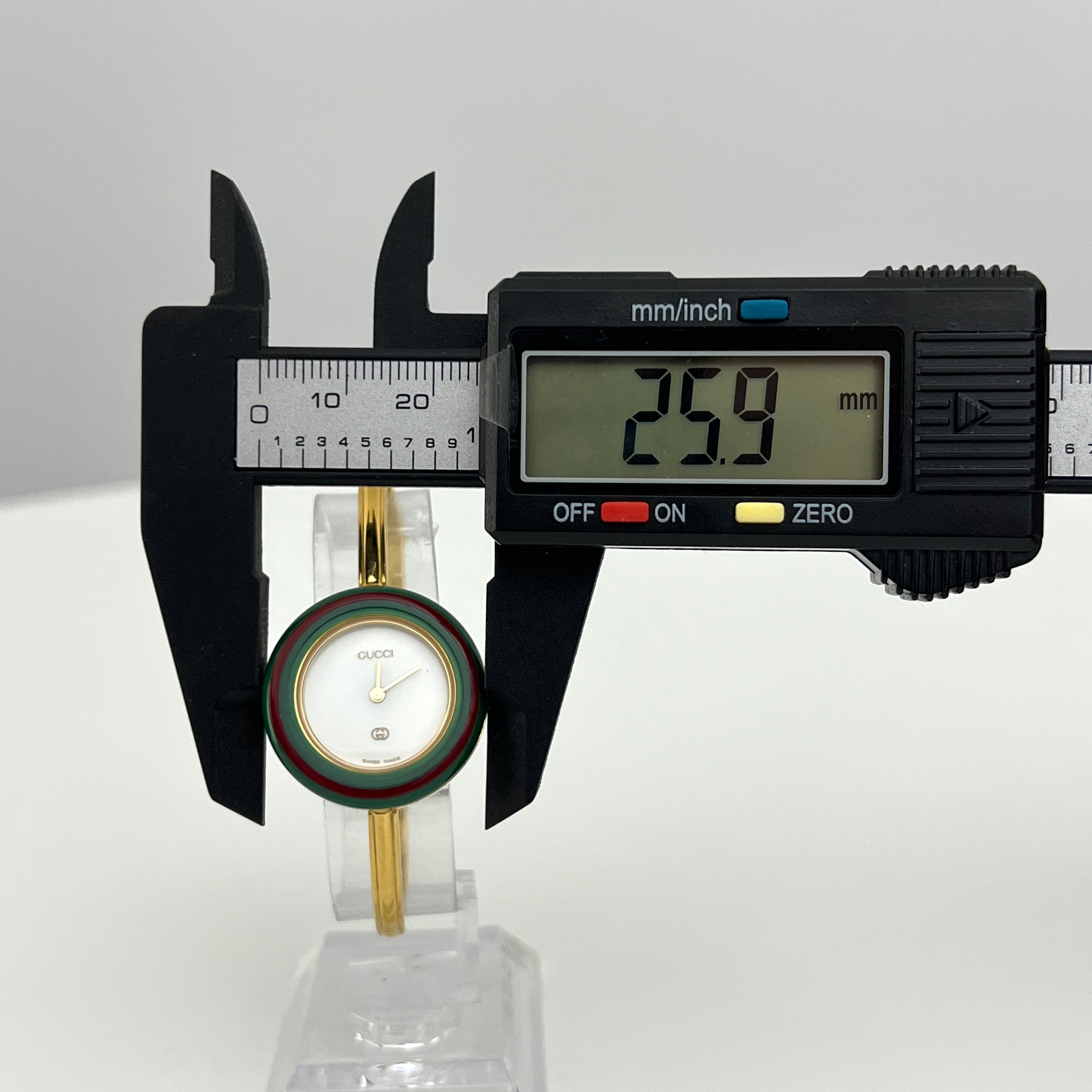 Montre GUCCI Play plaquée or dorée