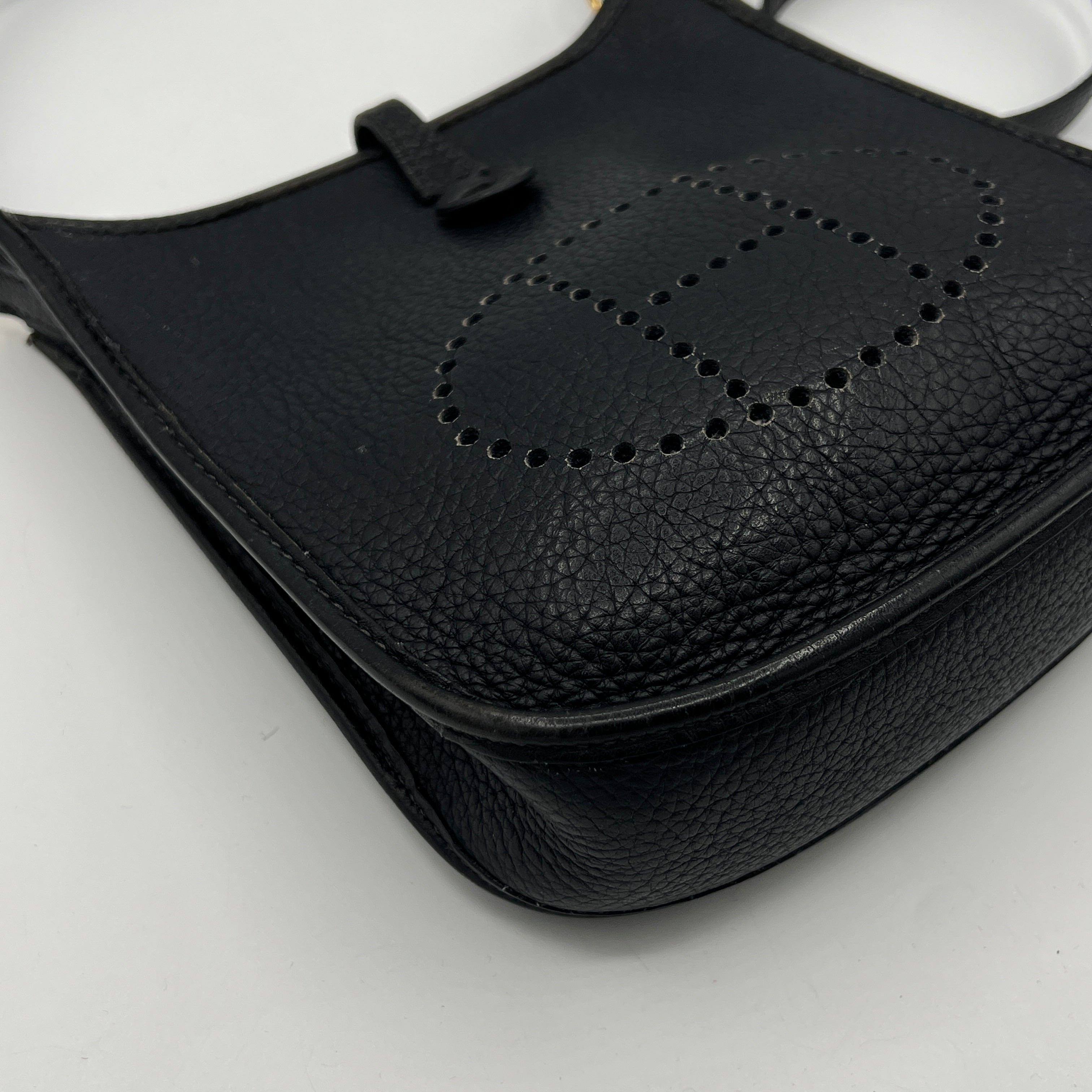 HERMÈS Evelyne TPM (Mini) handbag in blue Clemence leather
