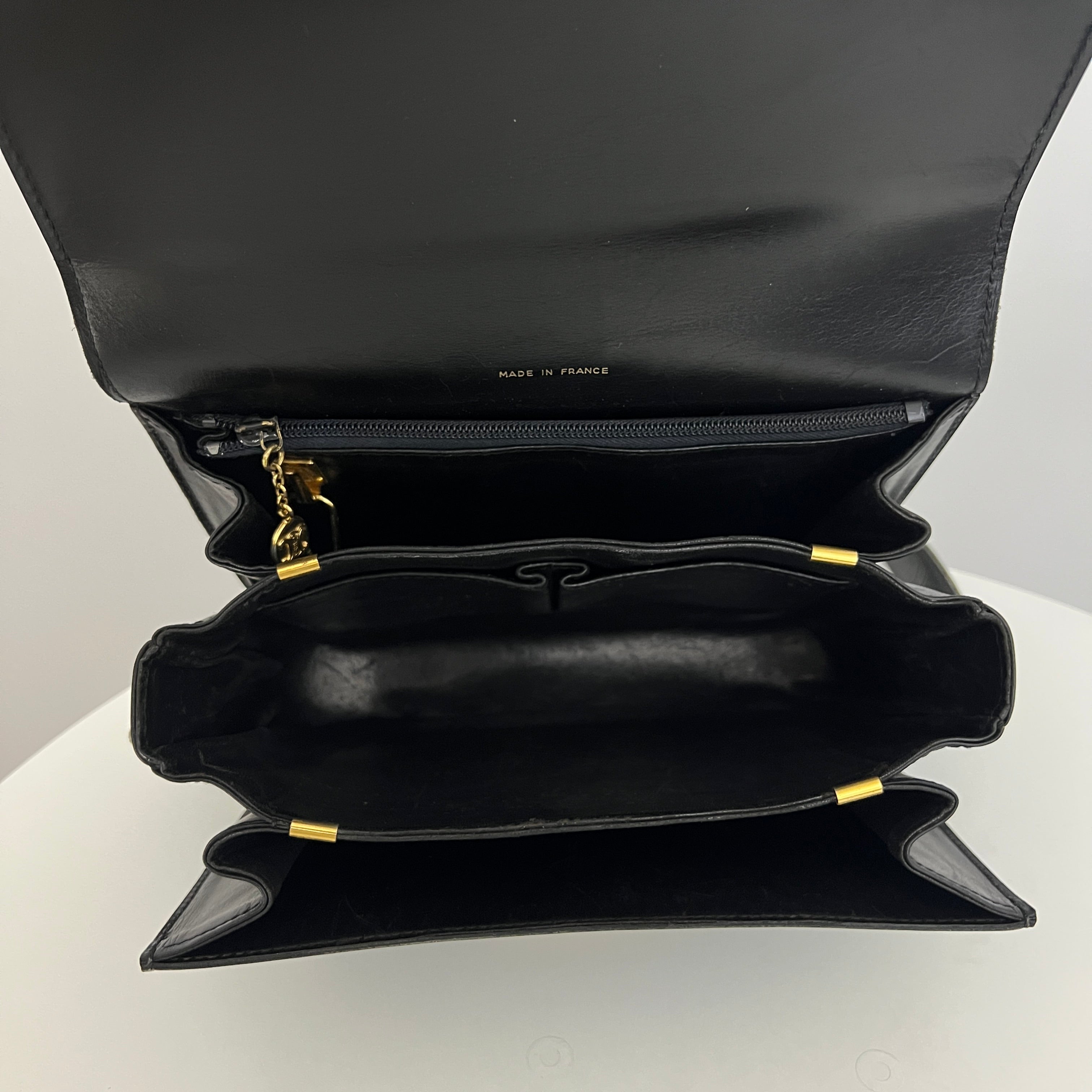 CELINE Triomphe Smooth Leather Shoulder Bag