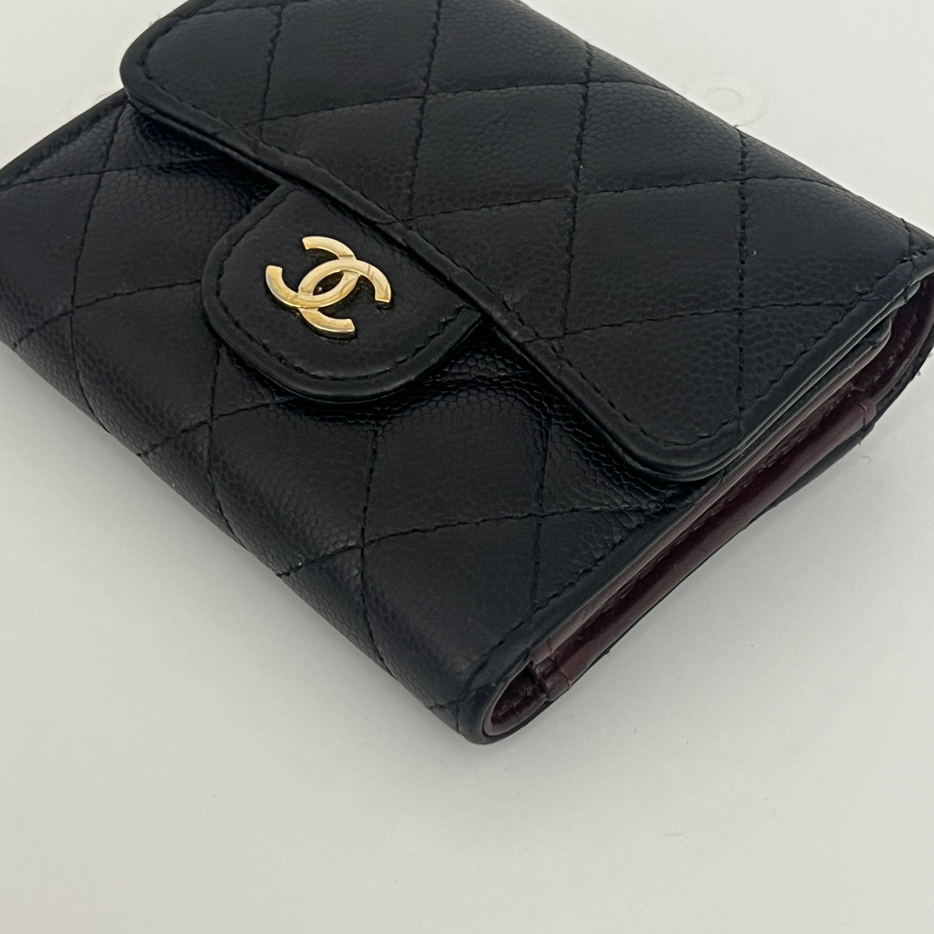 Portefeuille CHANEL Classique cuir caviar noir