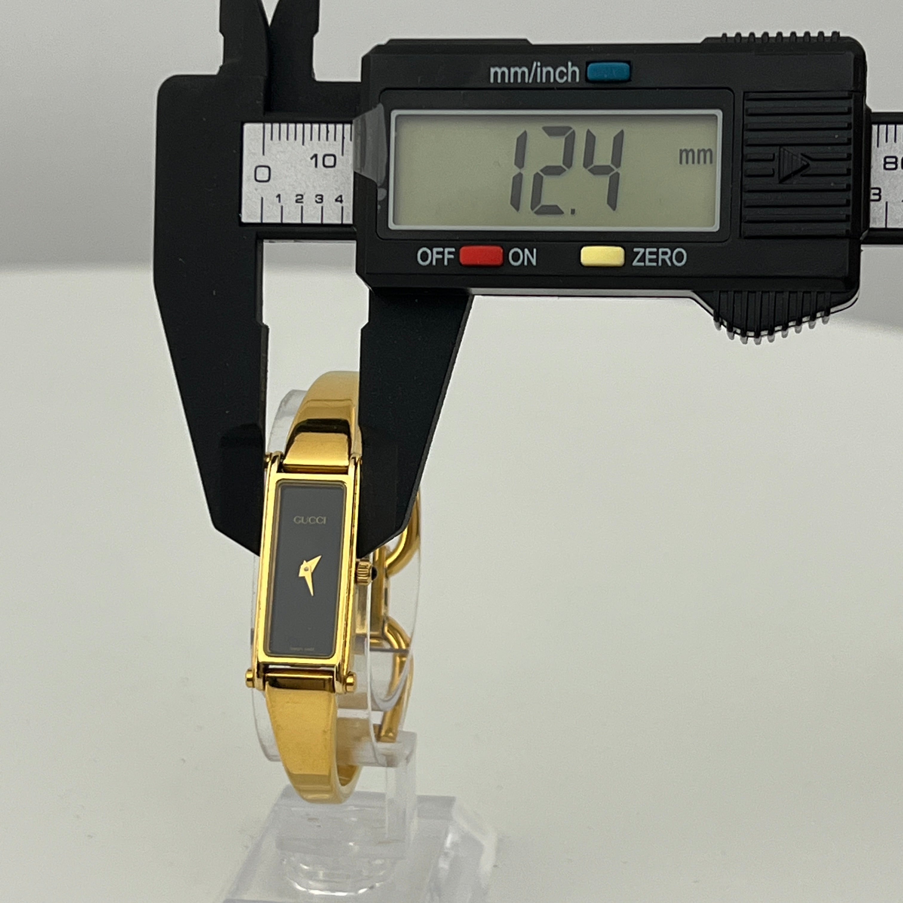 Montre GUCCI 1500 plaqué or doré