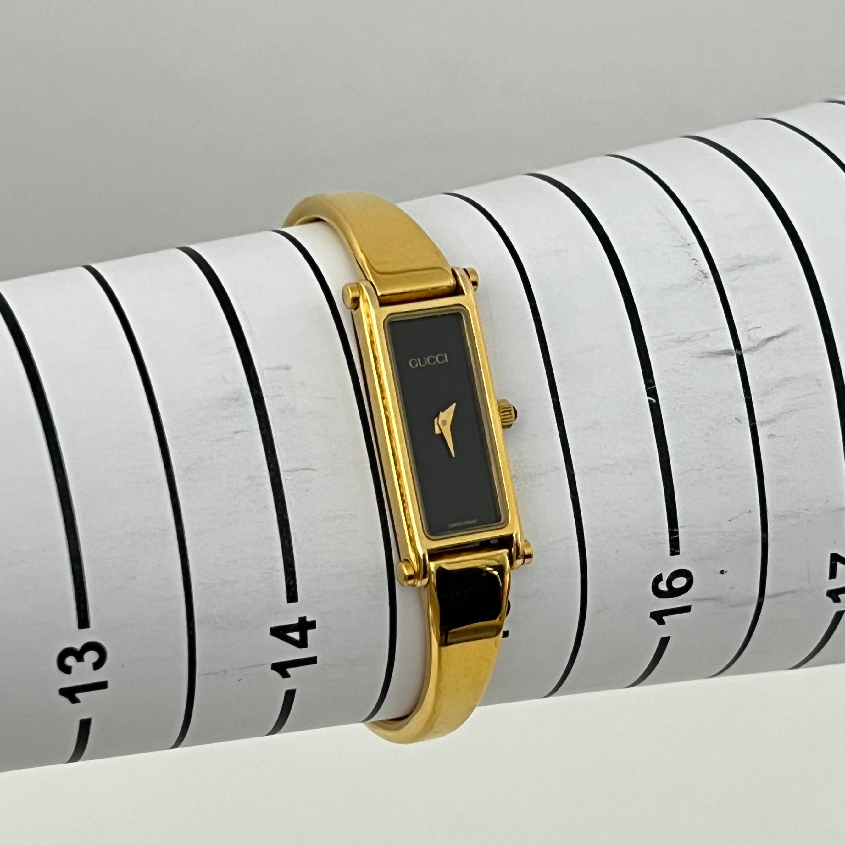 Montre GUCCI 1500 plaqué or doré