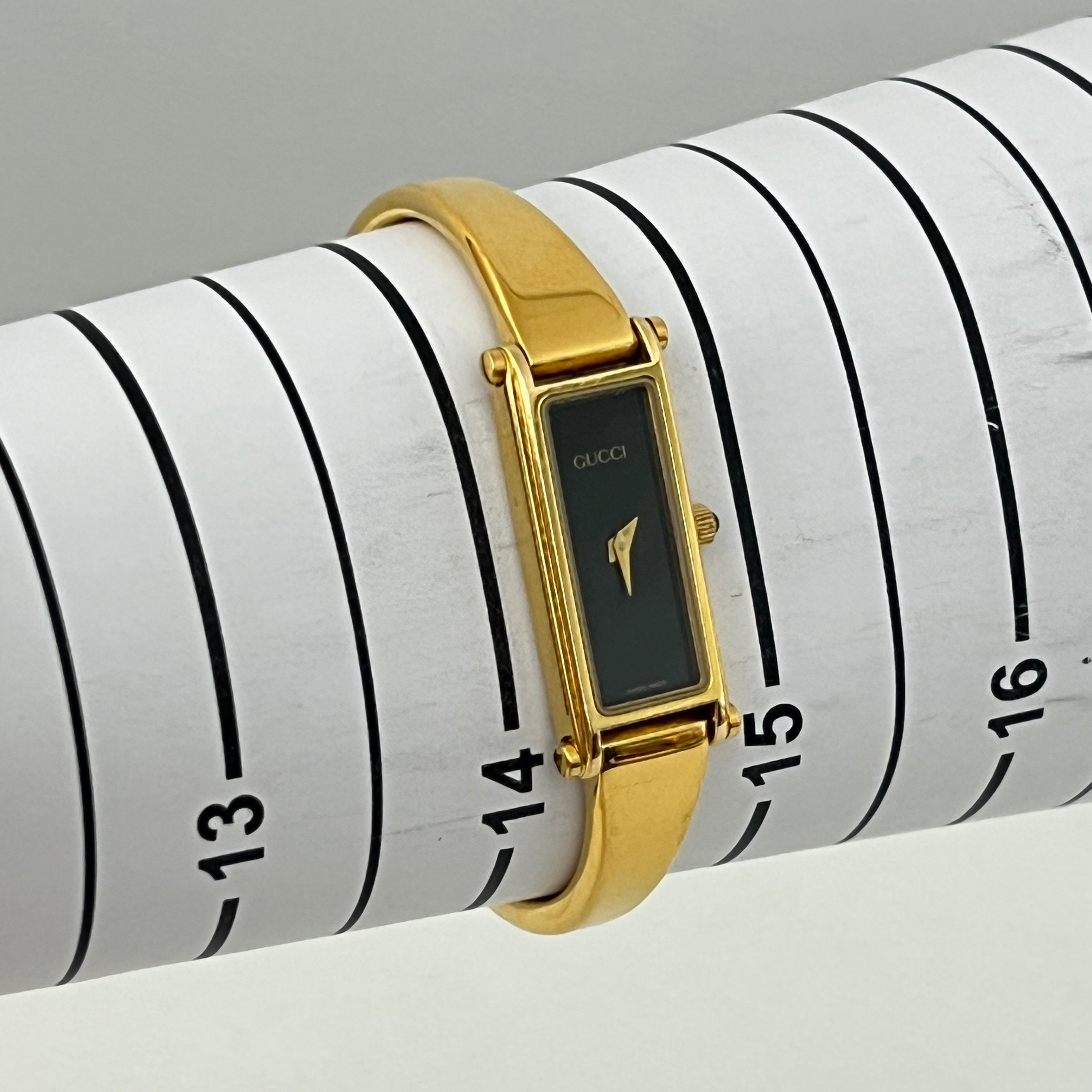 Montre GUCCI 1500 plaqué or doré