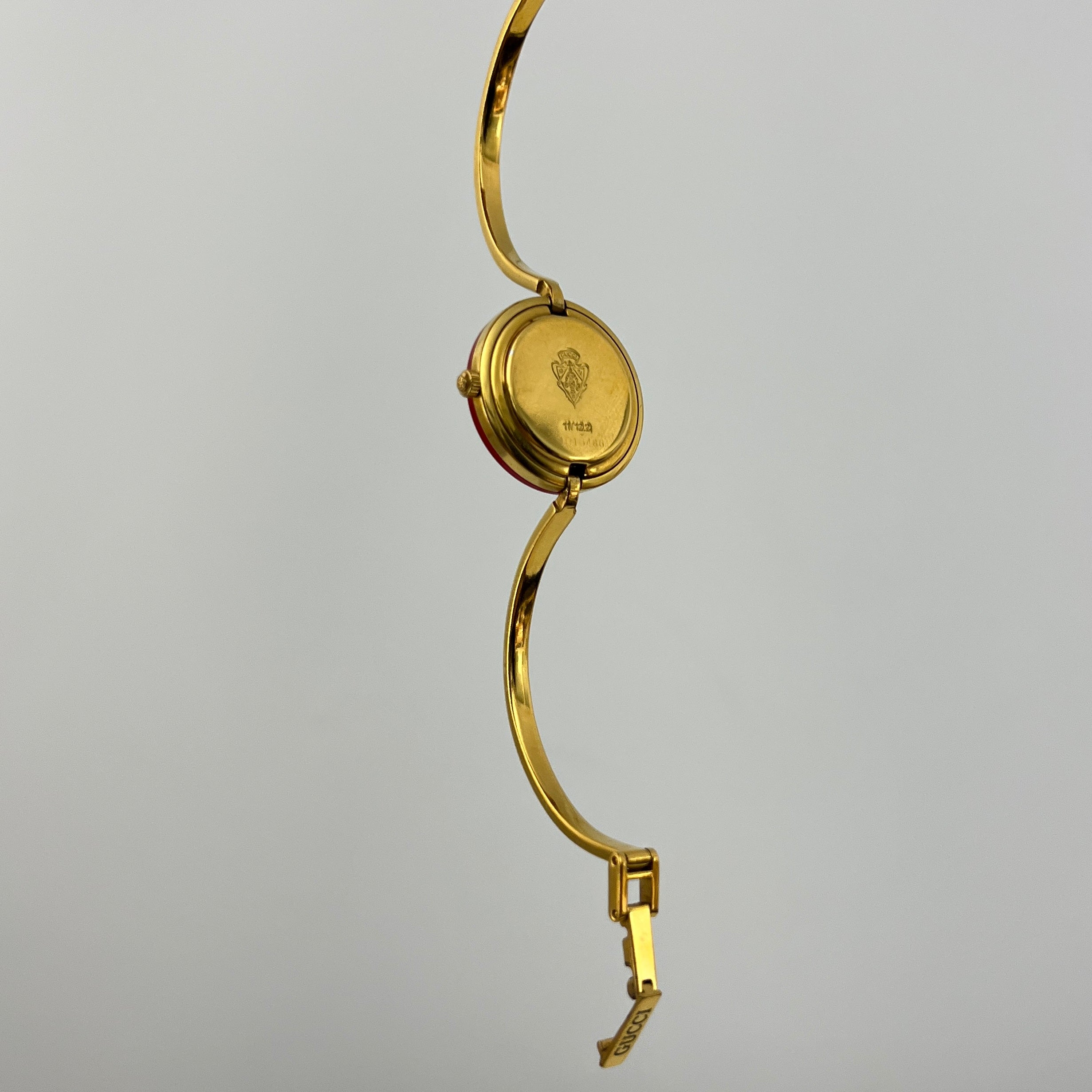 Montre GUCCI Play plaqué or doré