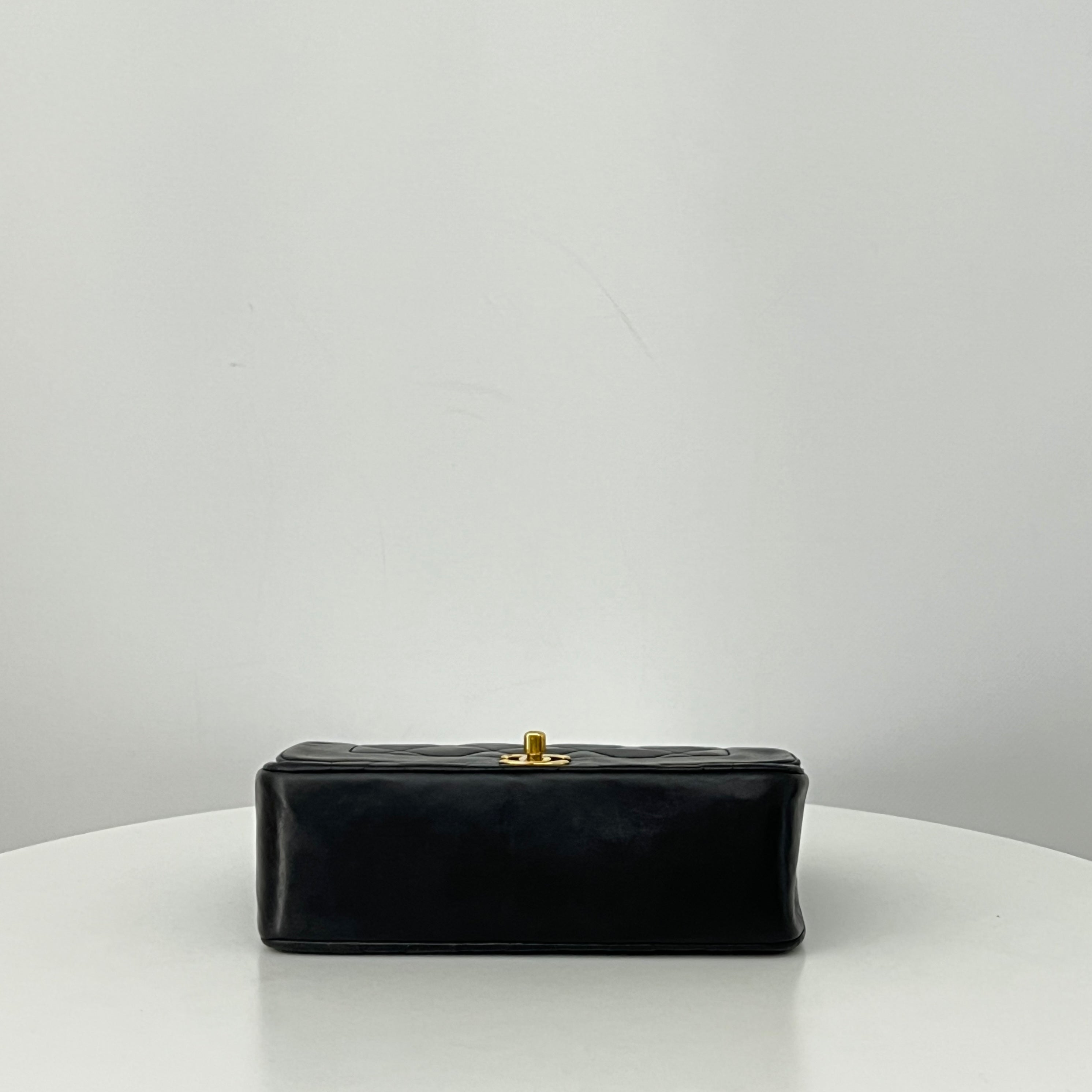 Sac à bandoulière CHANEL Diana Small cuir d'agneau noir