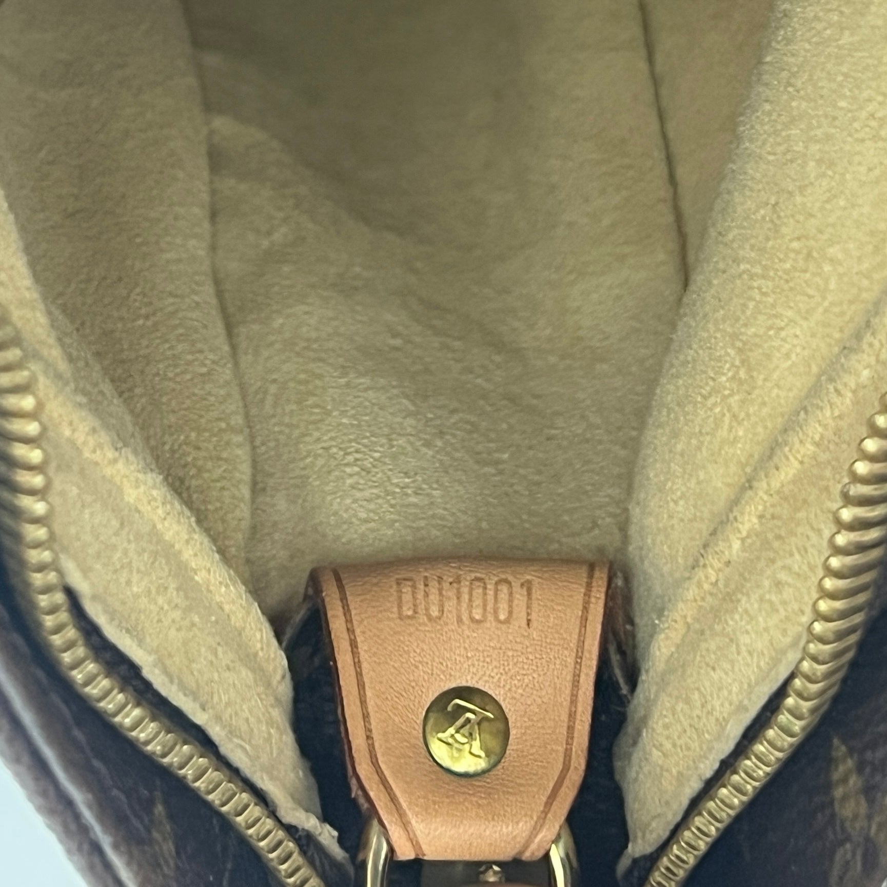 LOUIS VUITTON Looping GM bag in brown canvas and leather