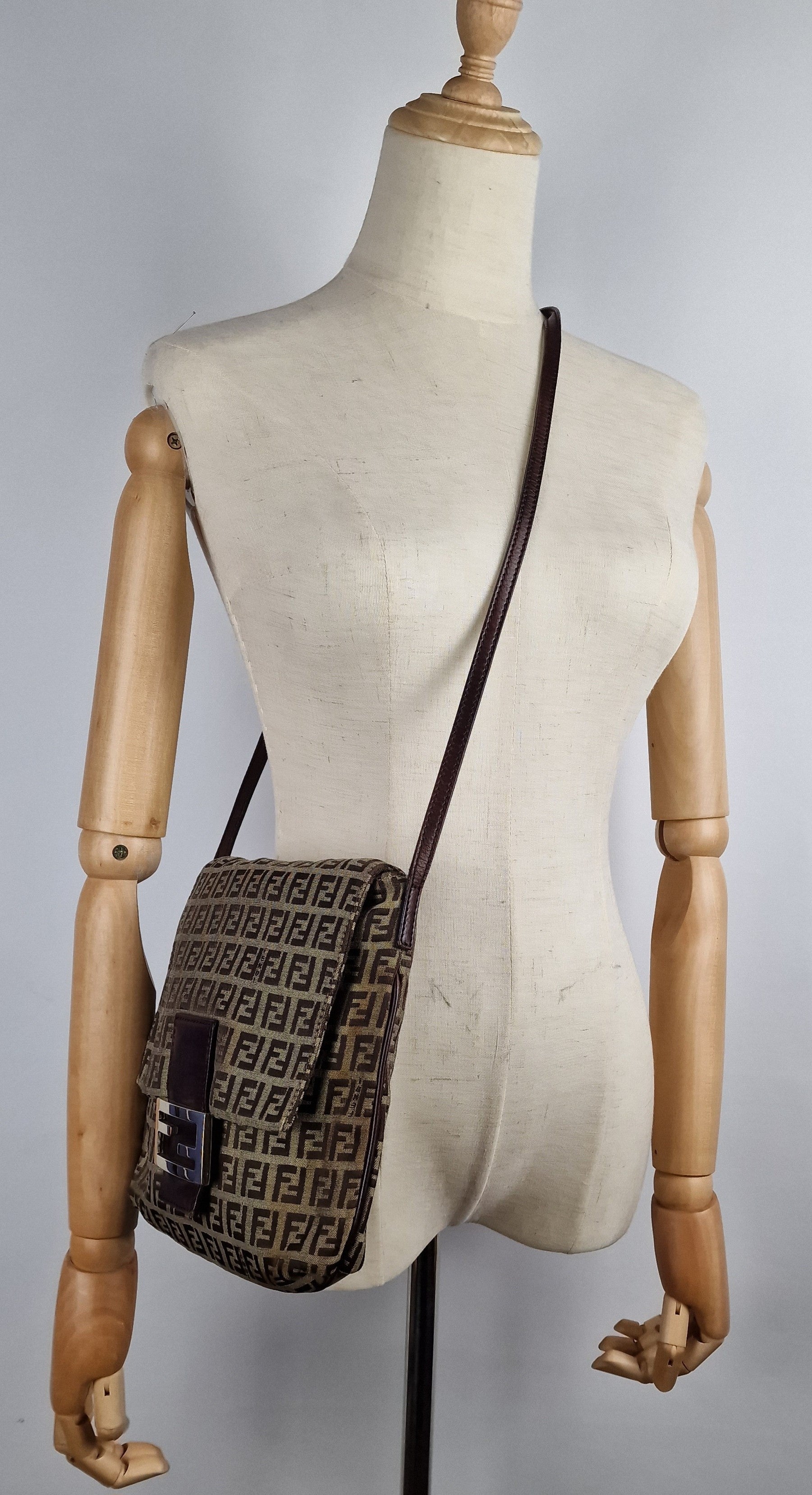 Sac à main FENDI Zucca toile et cuir marron