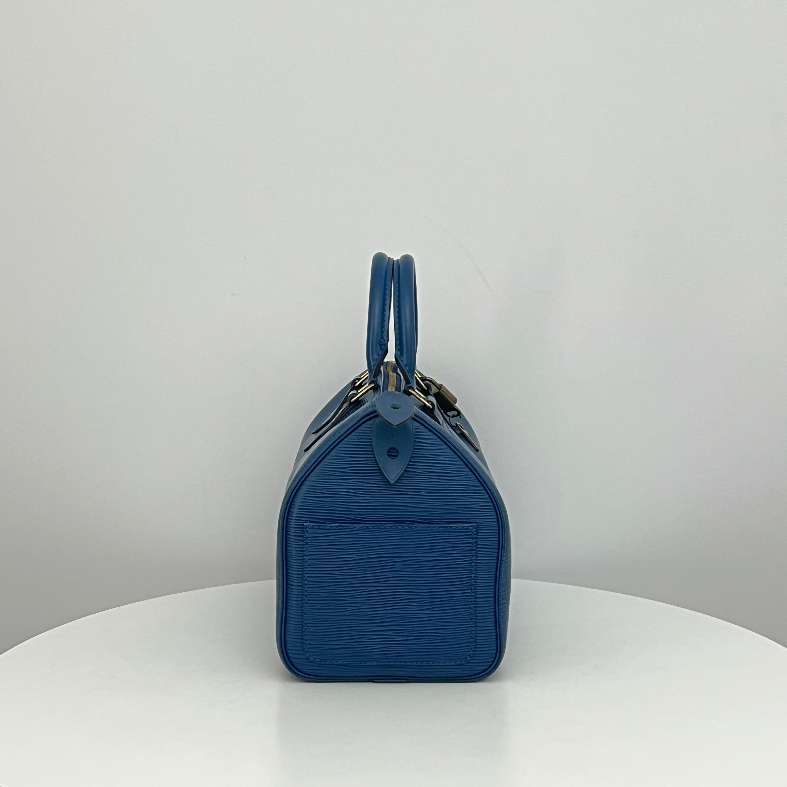 LOUIS VUITTON Speedy 25 blue Epi leather bag