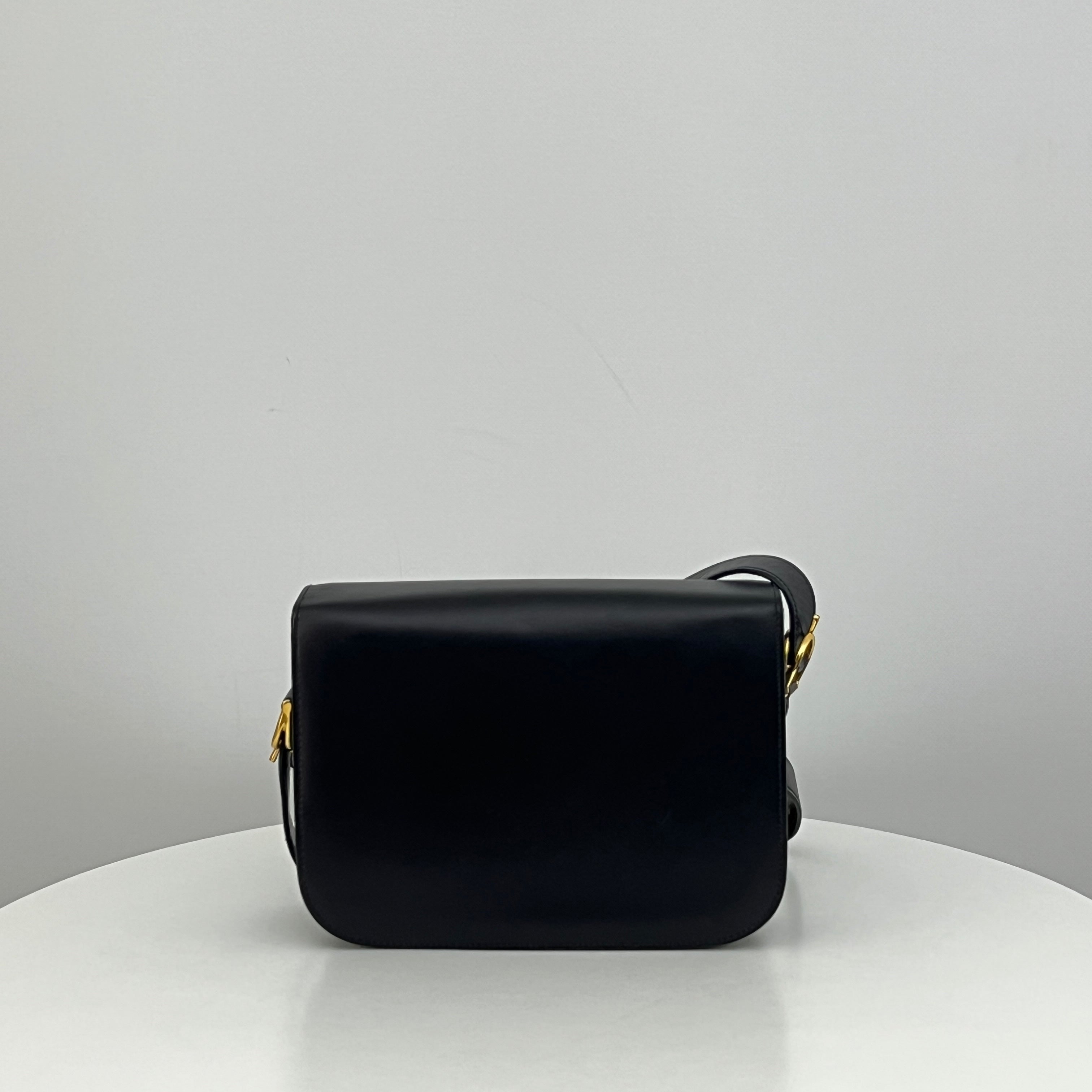 Sac à bandoulière CELINE Triomphe cuir lisse noir