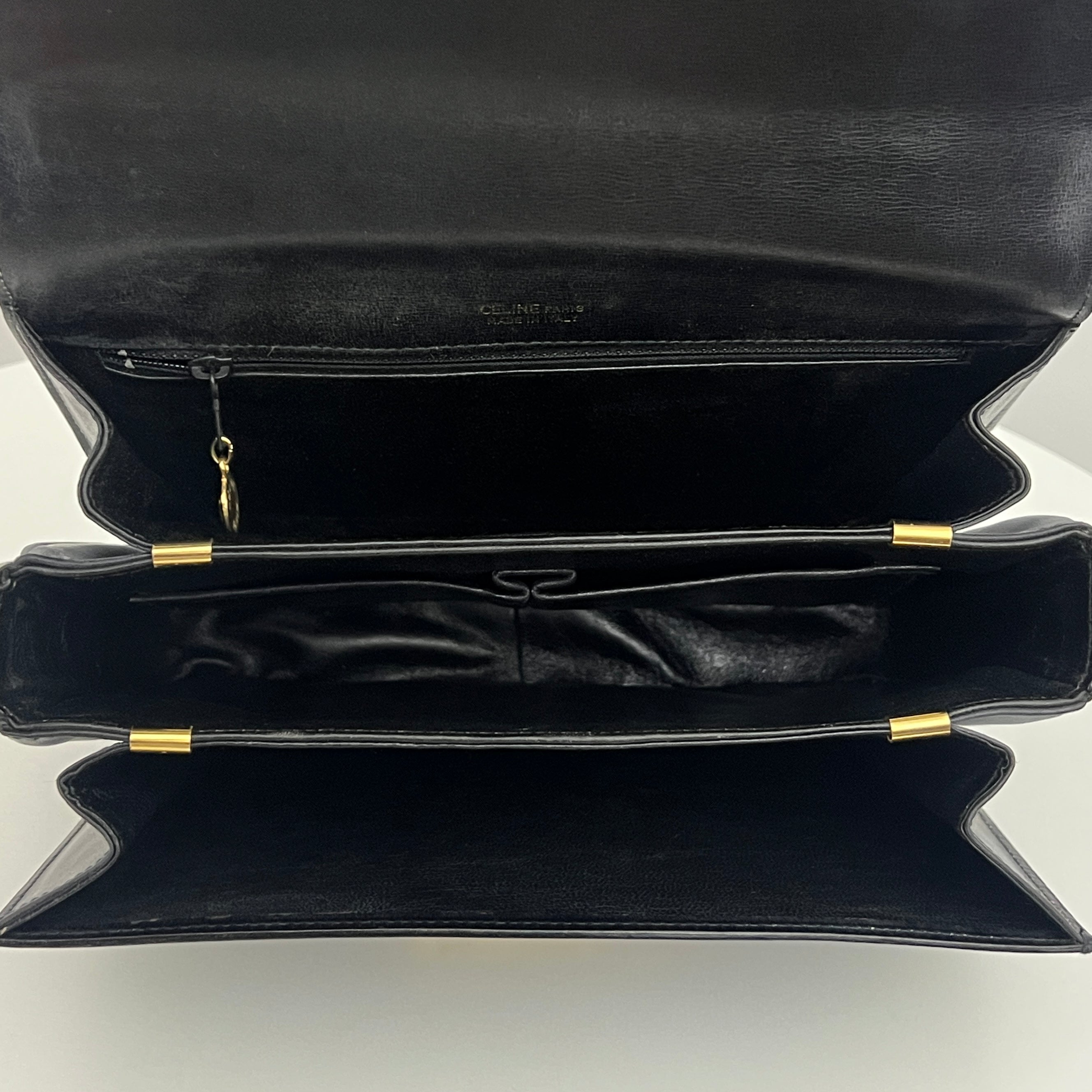 Sac à bandoulière CELINE Triomphe cuir lisse noir