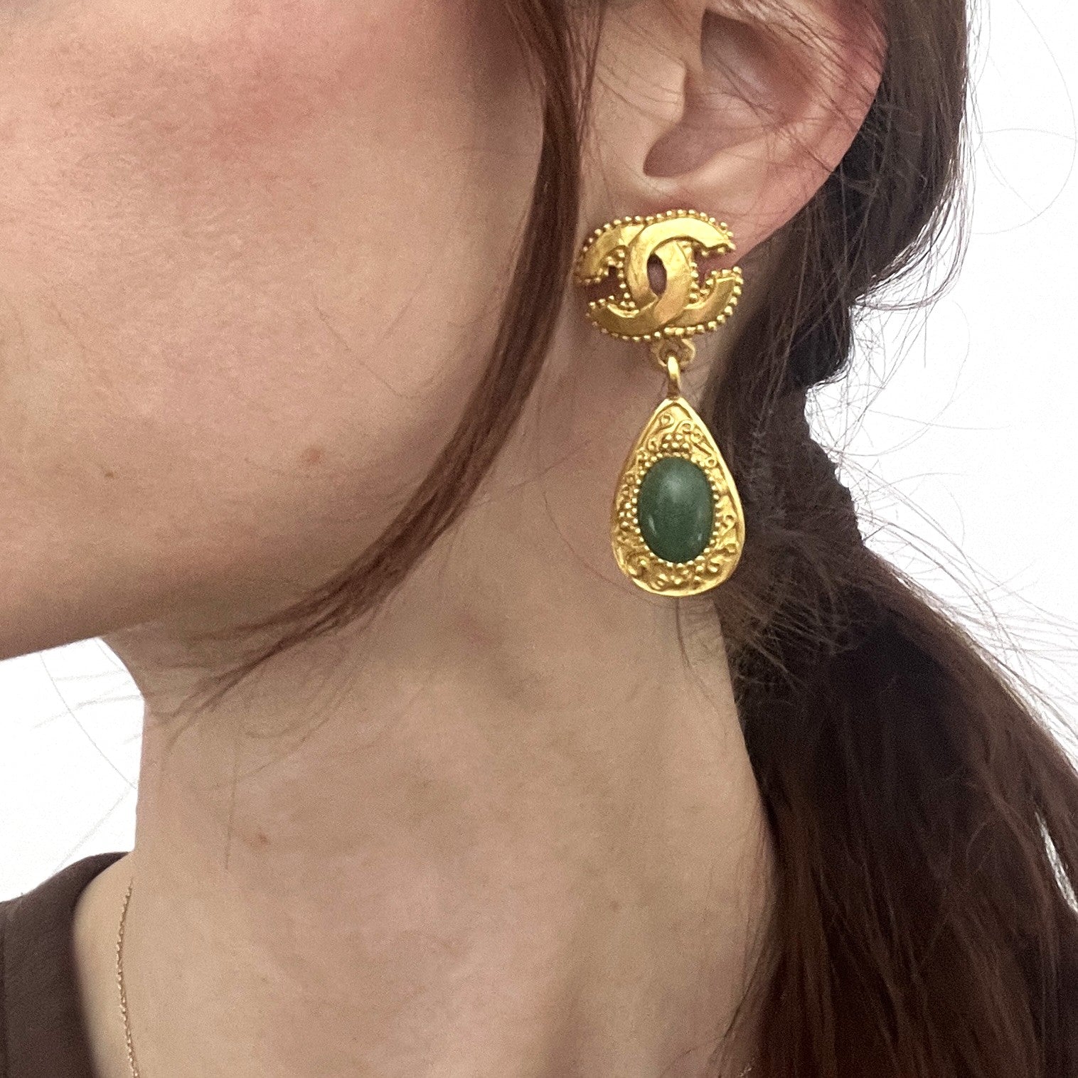 Boucles d'oreilles CHANEL CC Clip On