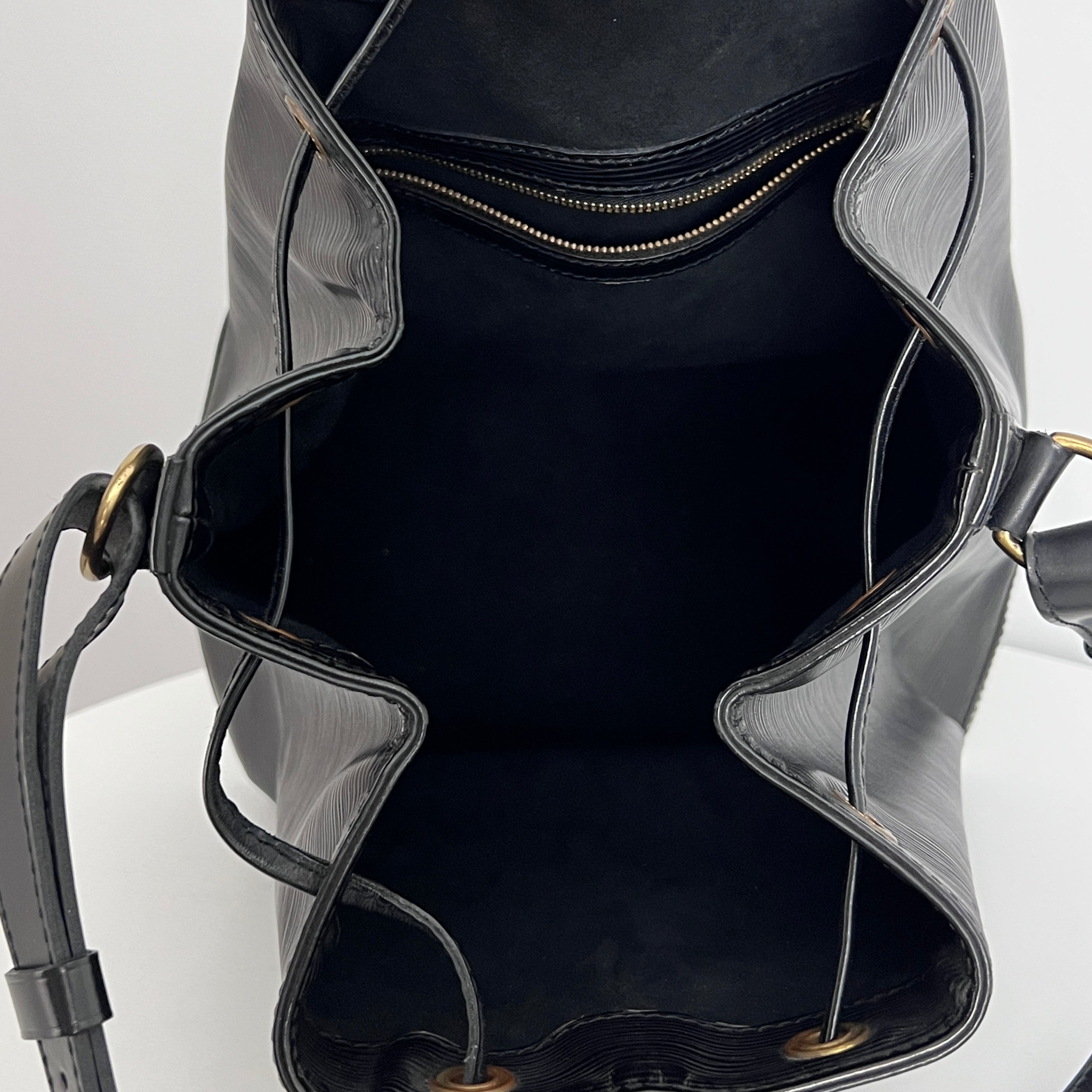 Sac LOUIS VUITTON Noé Grand cuir épi noir