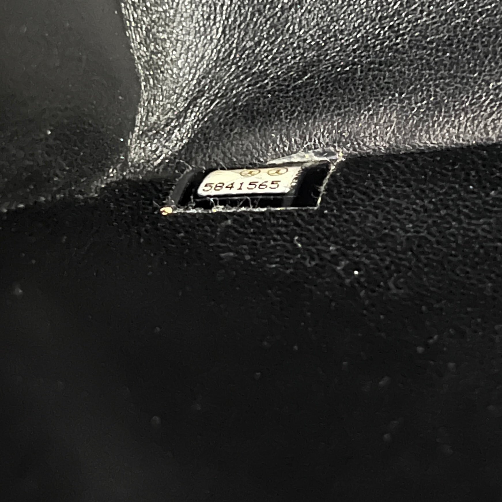 Sac à bandoulière CHANEL Classique Jumbo cuir caviar noir