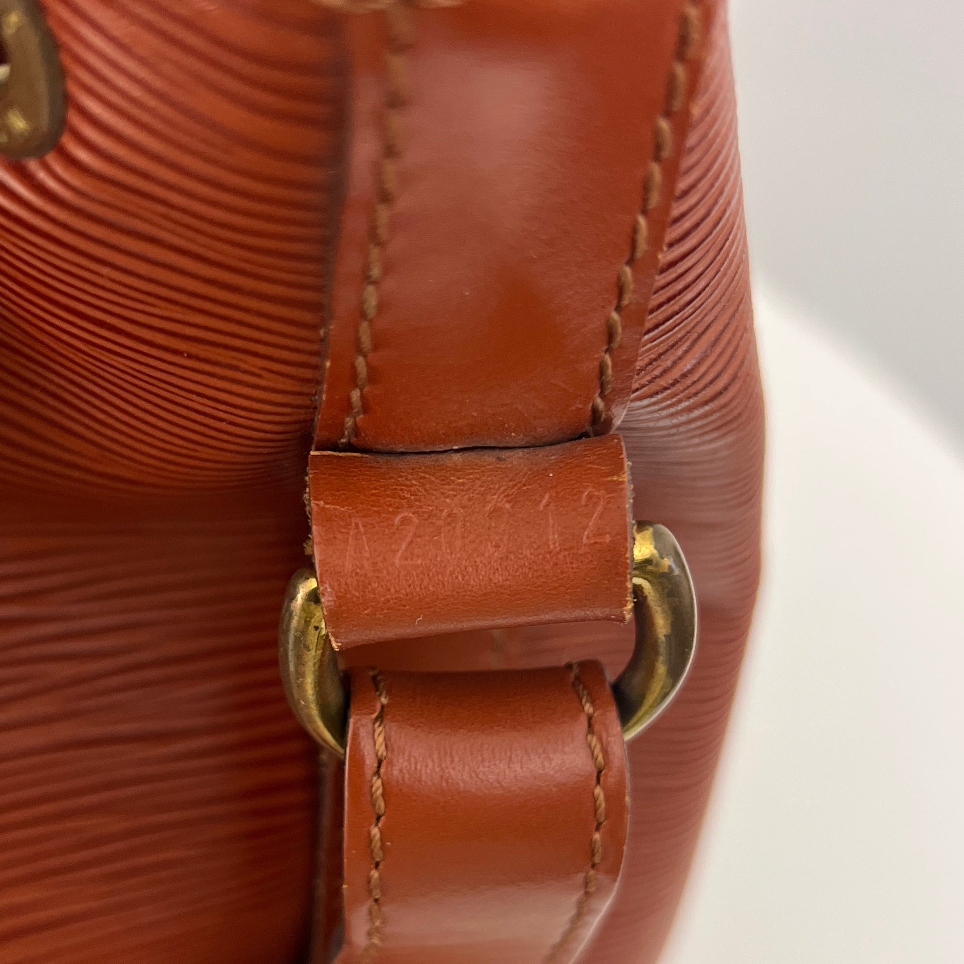Sac LOUIS VUITTON Noé Petit cuir épi marron