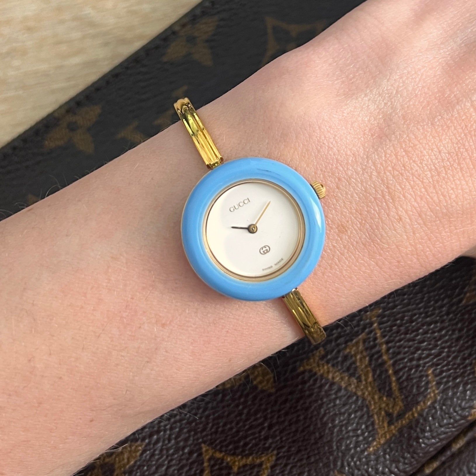 Montre GUCCI Play plaqué or doré