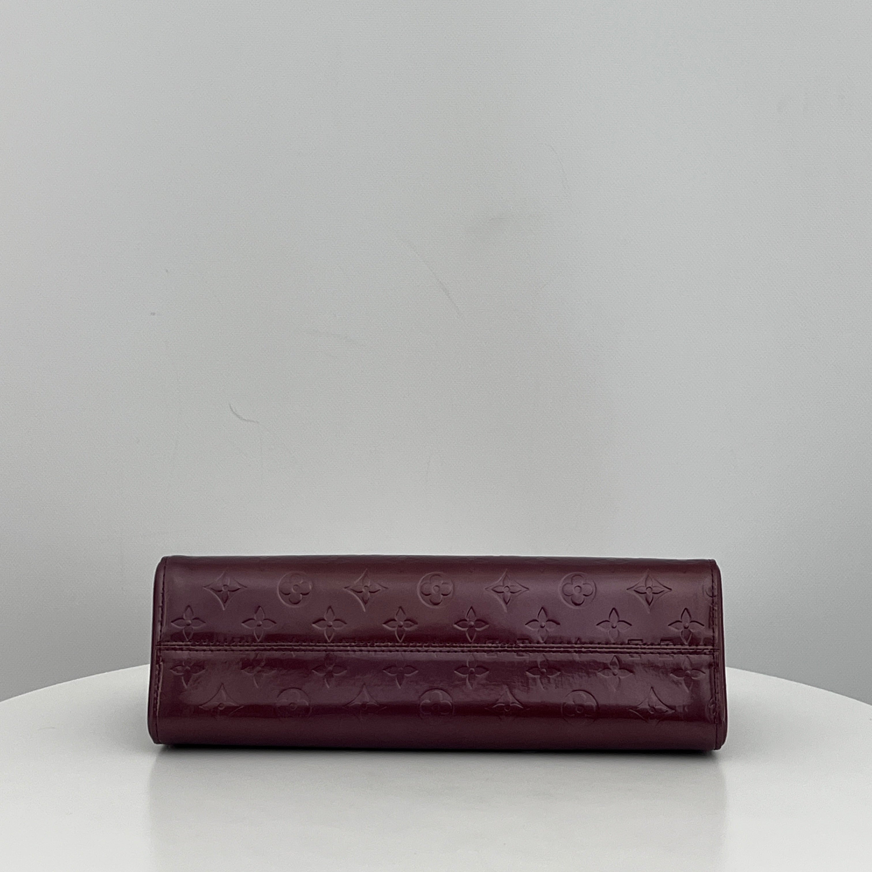 LOUIS VUITTON Roxbury bag in amaranth patent leather 2008