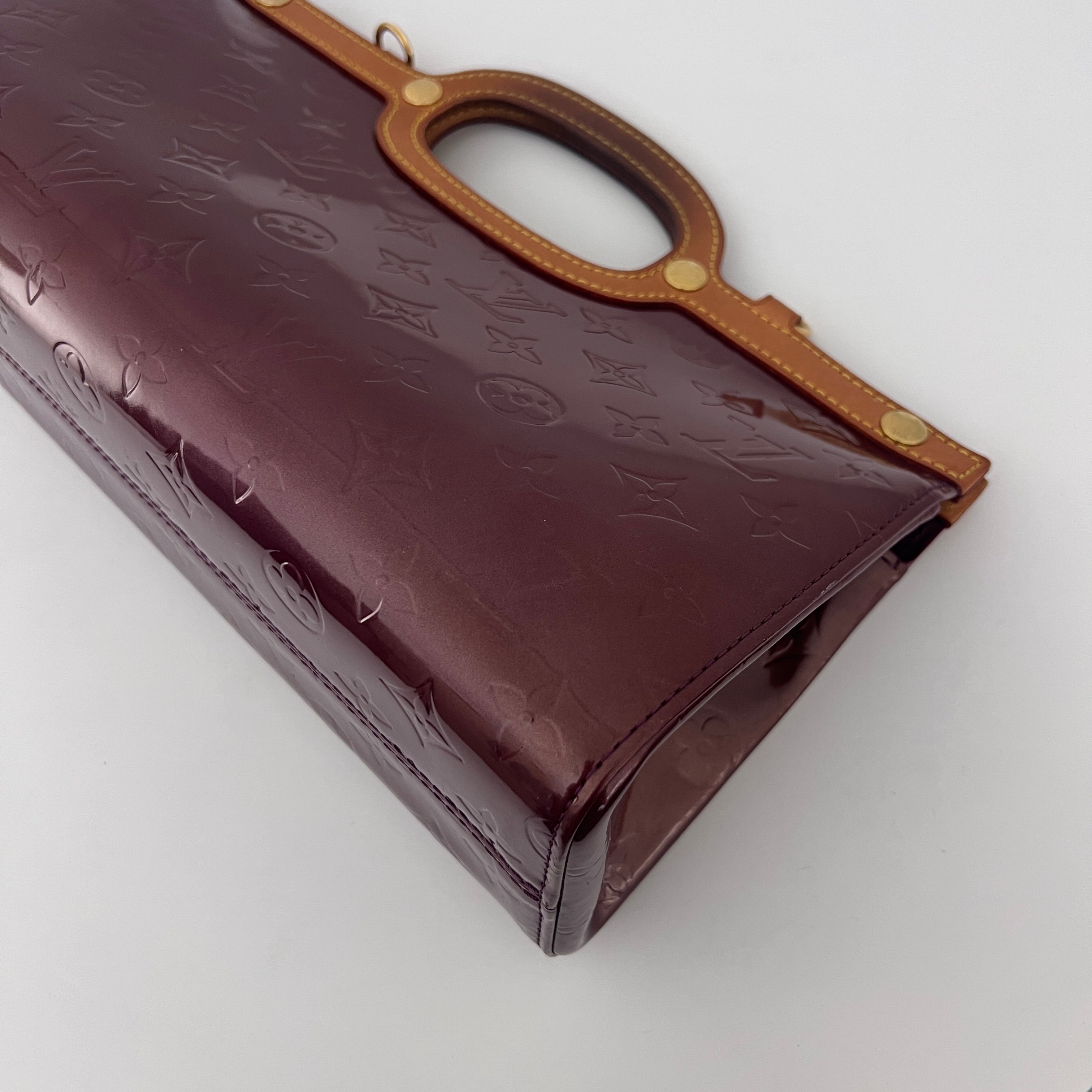 LOUIS VUITTON Roxbury bag in amaranth patent leather 2008