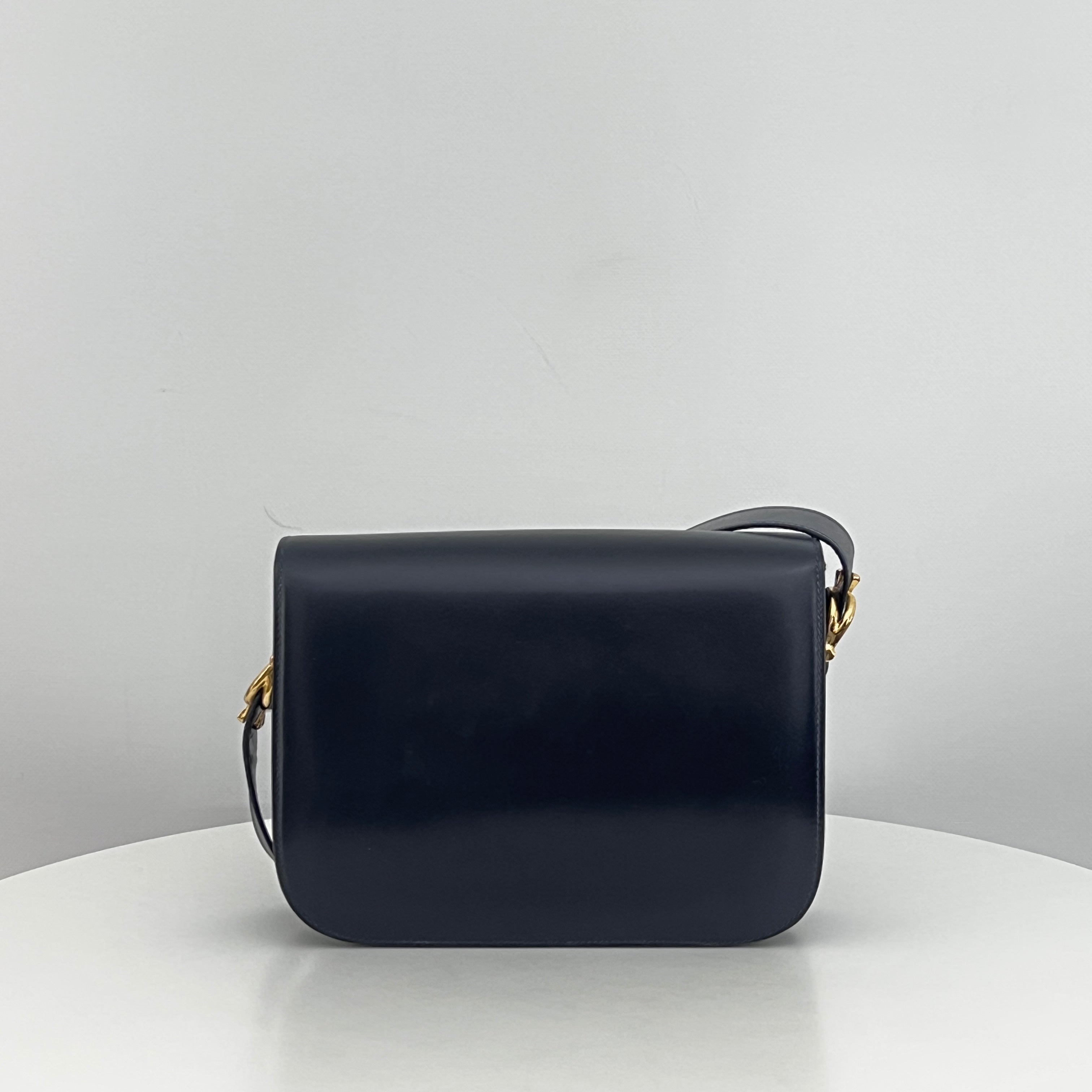 CELINE Triomphe bag in black smooth leather