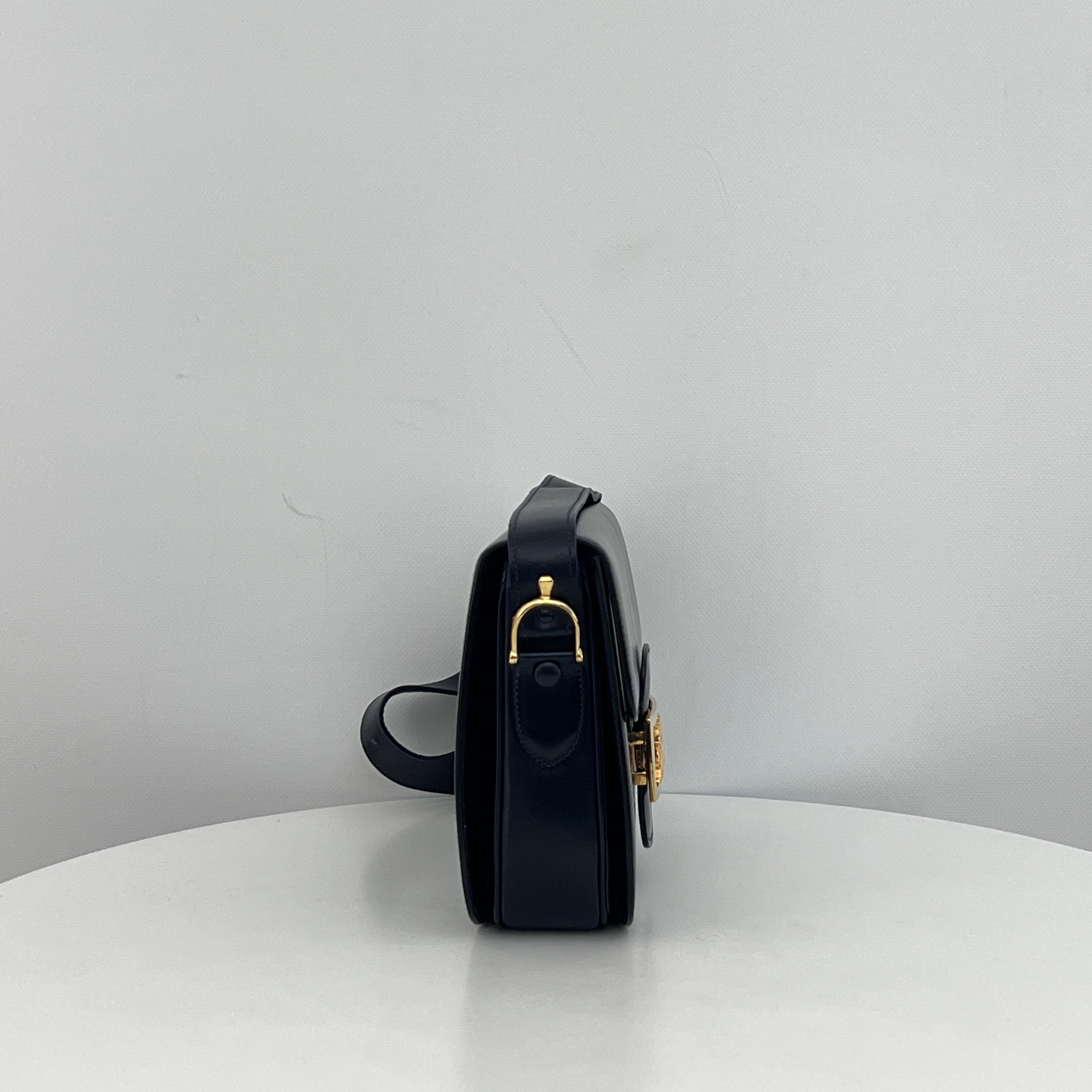 CELINE Triomphe bag in black smooth leather