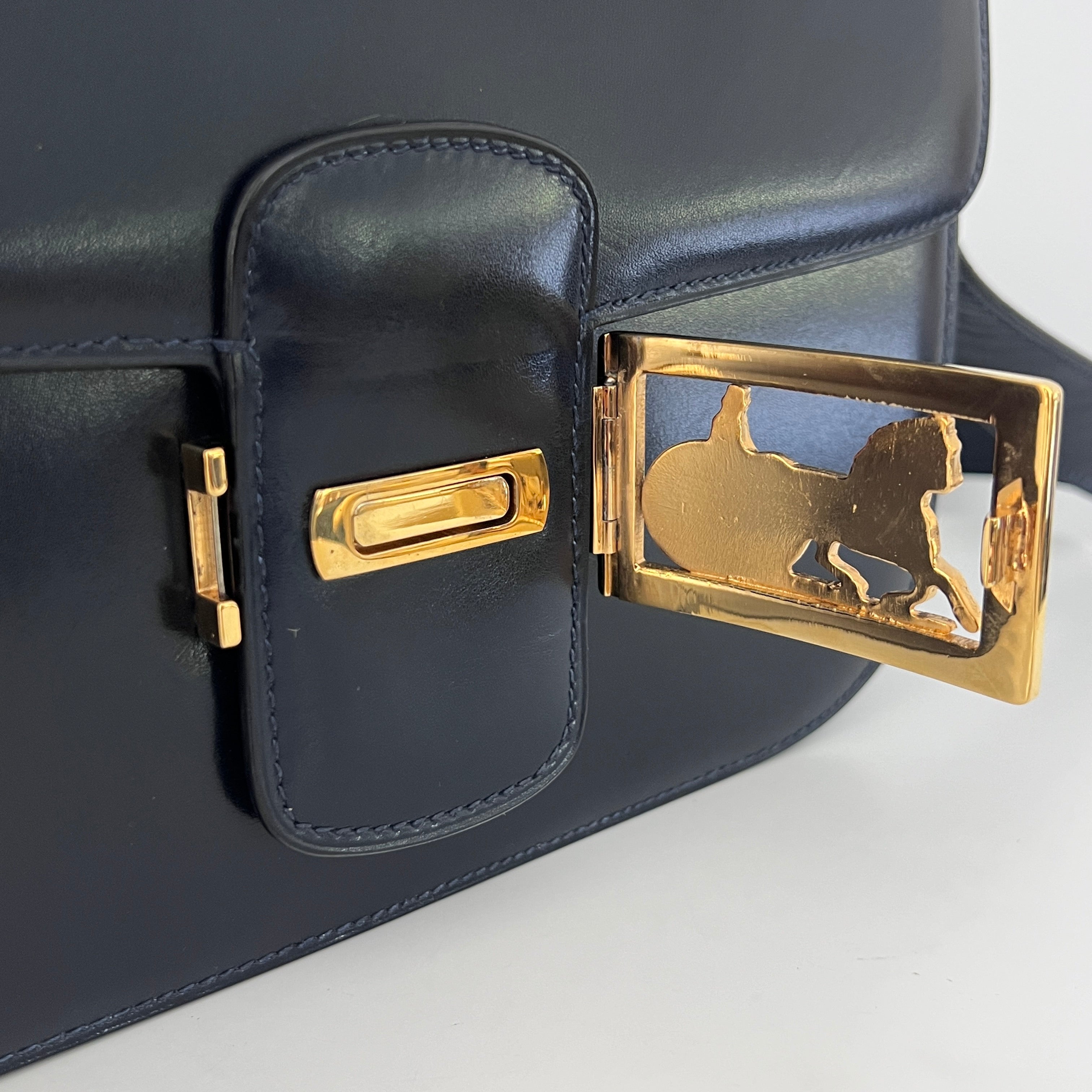 CELINE Triomphe bag in black smooth leather