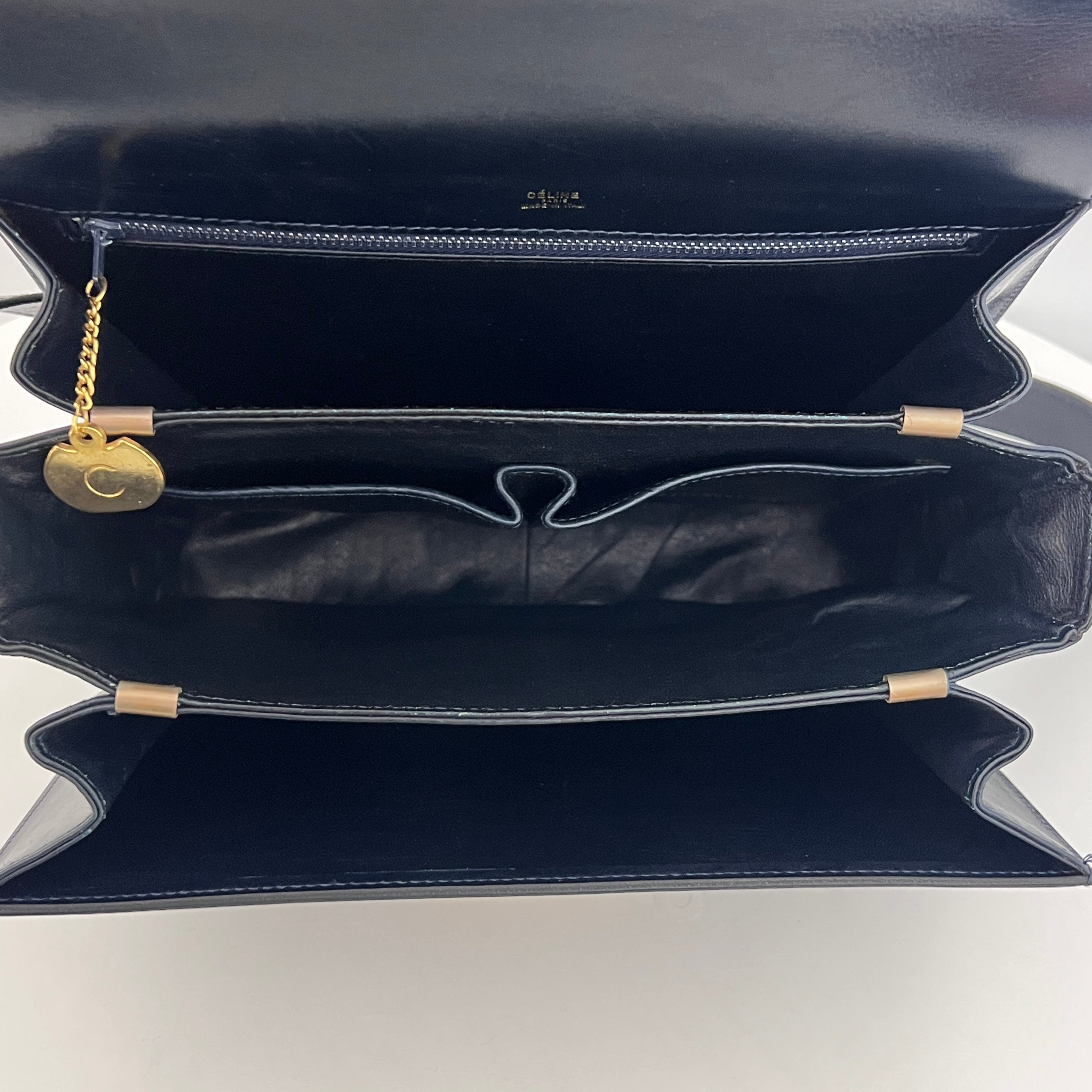 CELINE Triomphe bag in black smooth leather