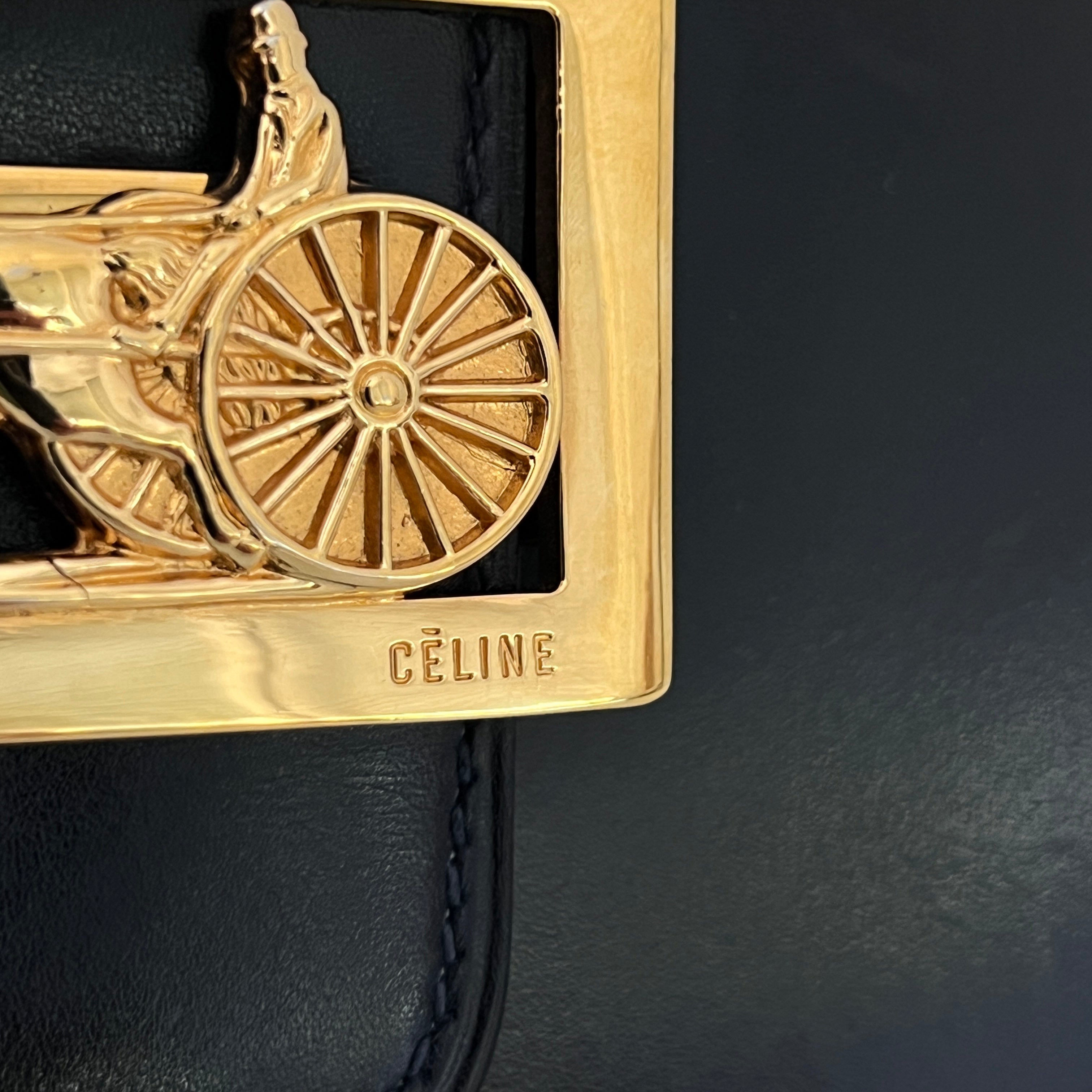 CELINE Triomphe bag in black smooth leather