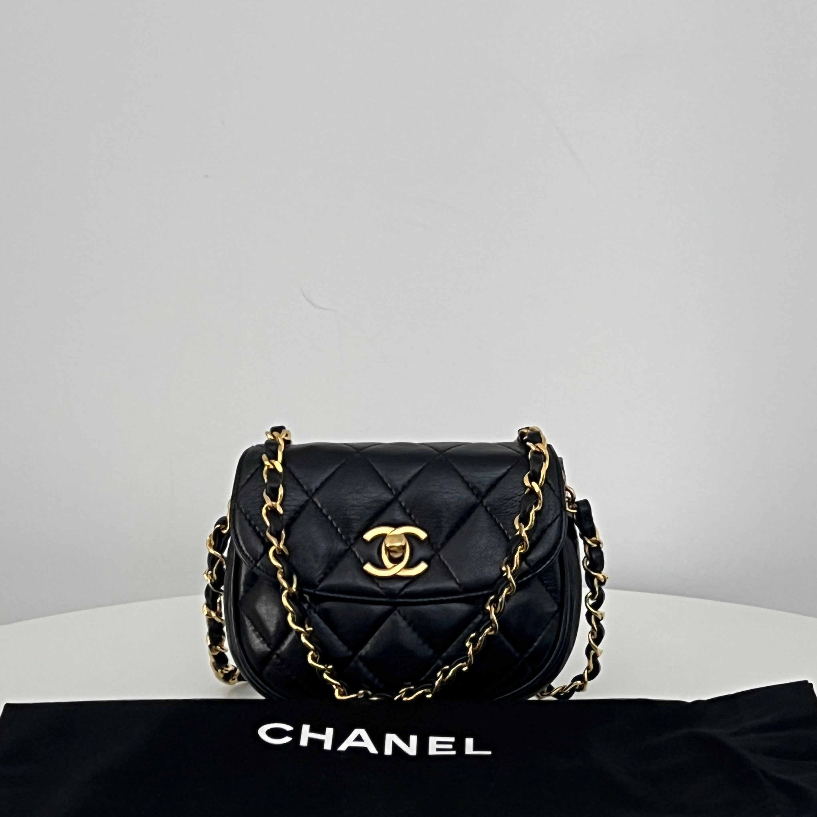 Sac à bandoulière CHANEL Matelassé Chain cuir d'agneau noir vintage 1996-1997