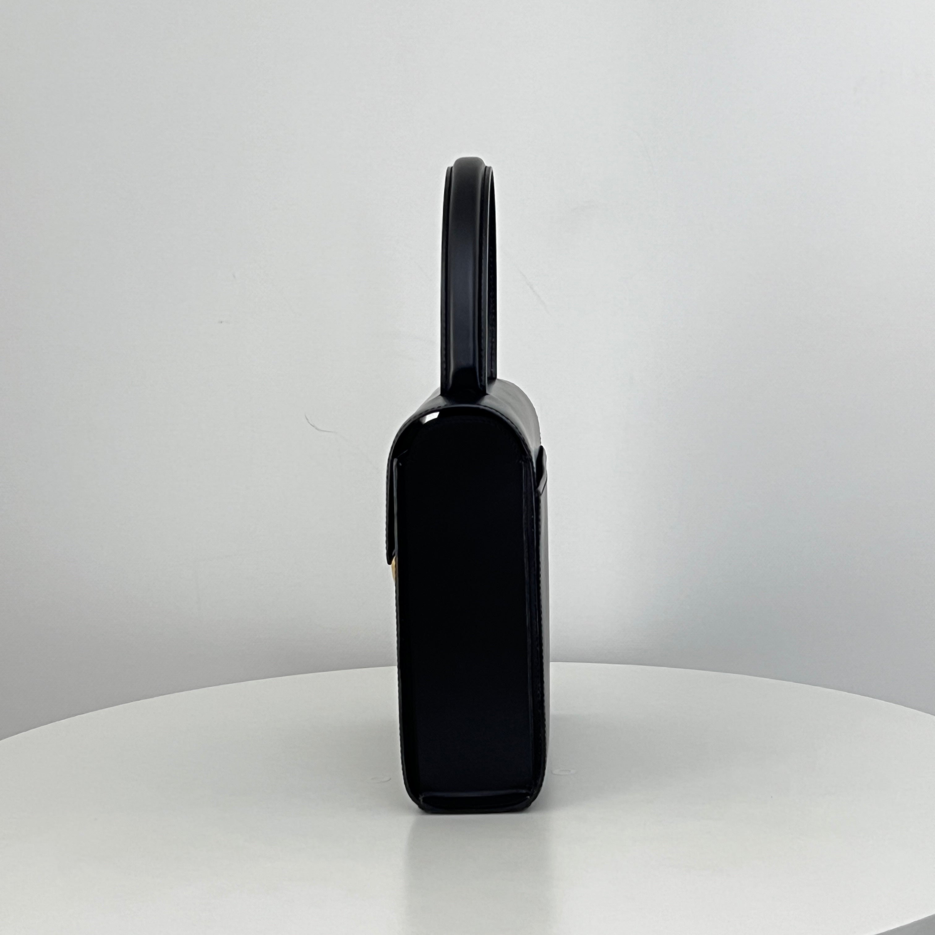 Sac à bandoulière CARTIER Panthère C cuir lisse noir