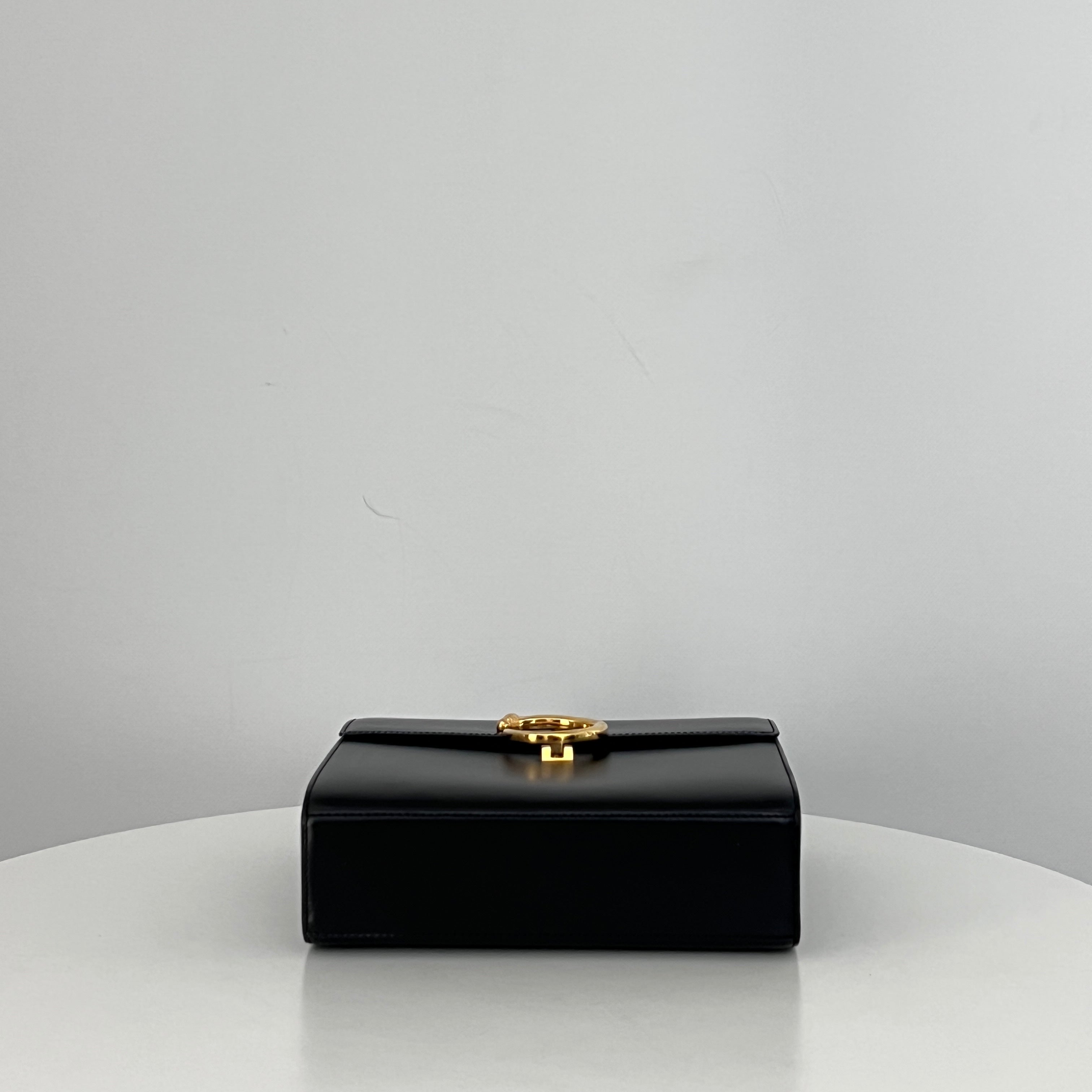 Sac à bandoulière CARTIER Panthère C cuir lisse noir