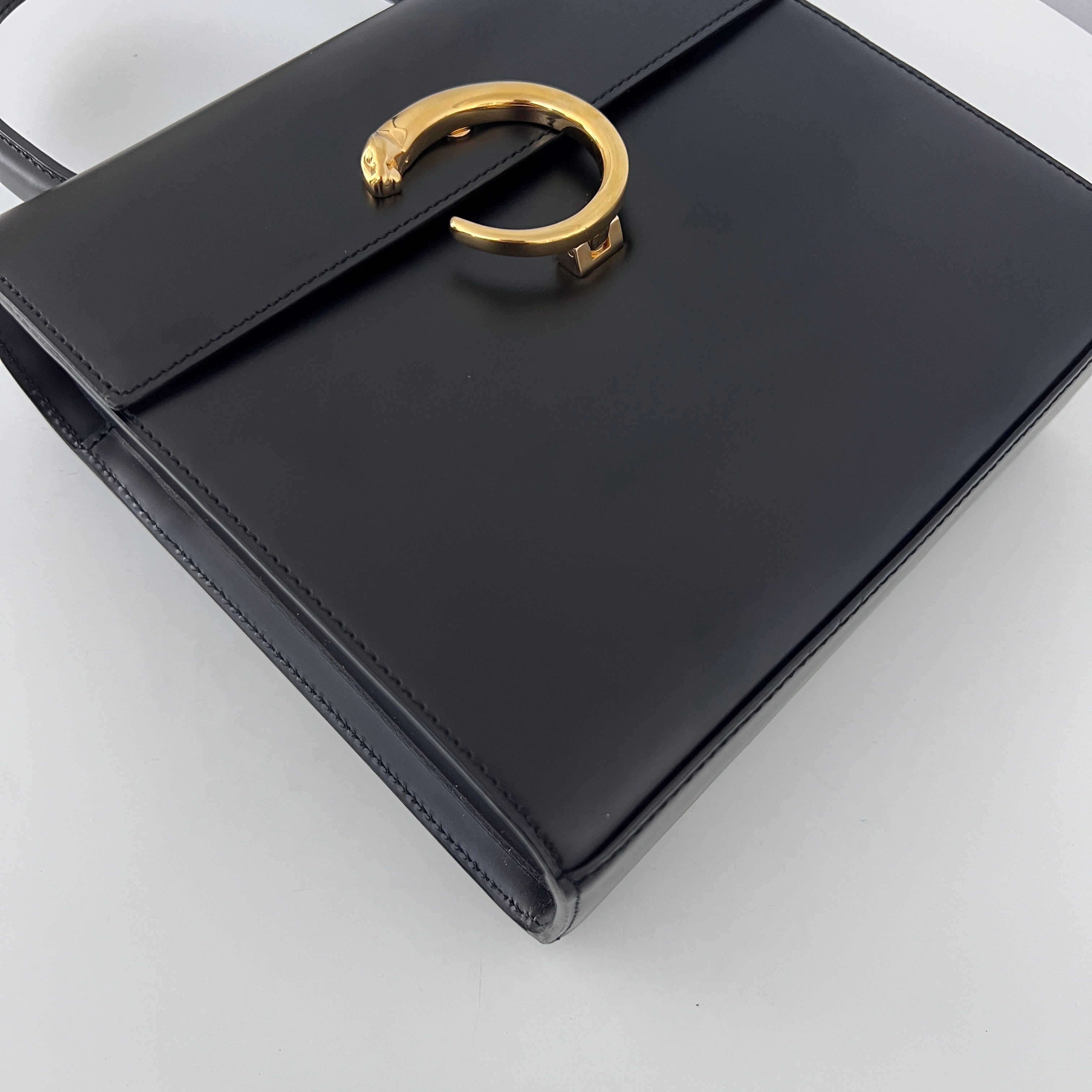 Sac à bandoulière CARTIER Panthère C cuir lisse noir