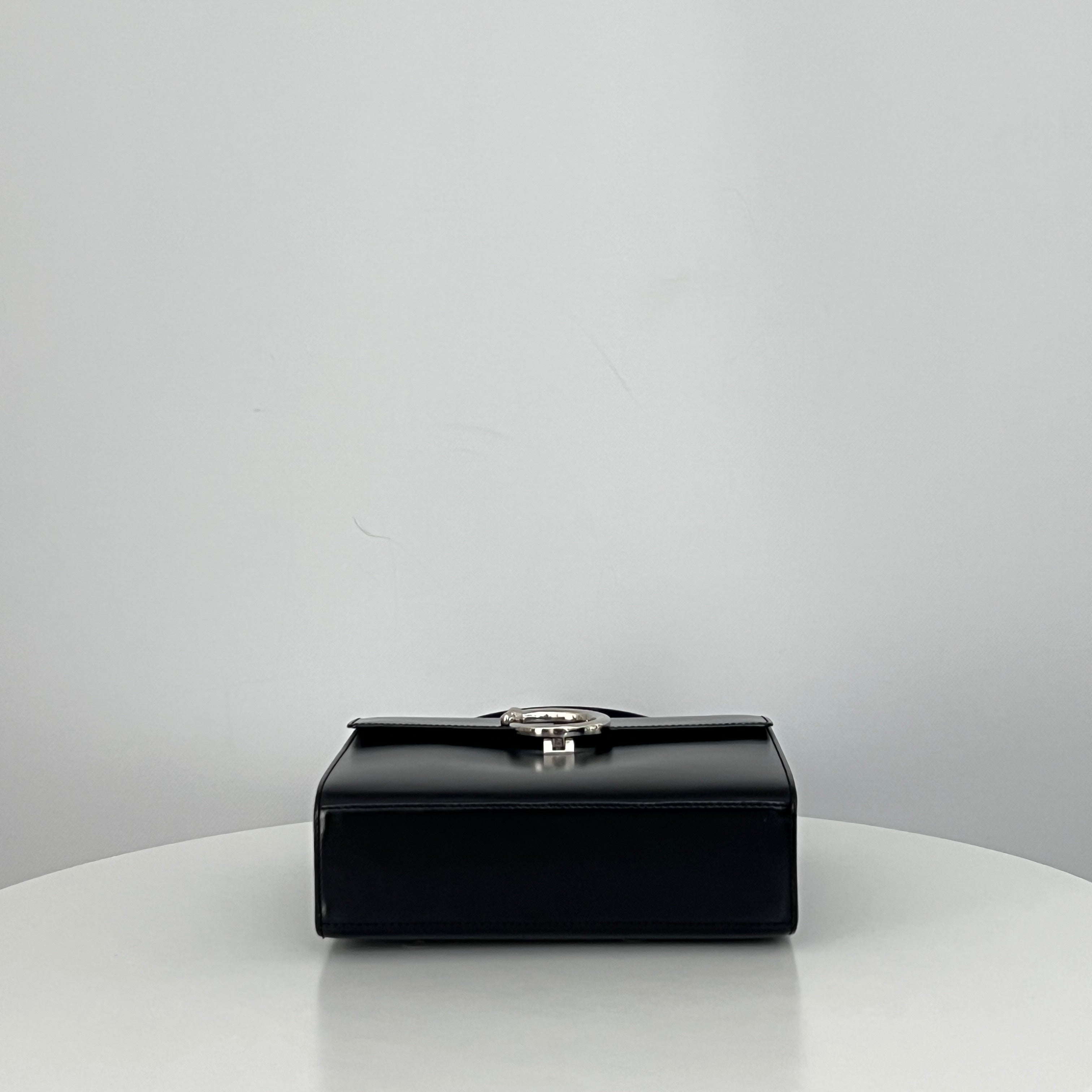 Sac à bandoulière CARTIER Panthère C cuir lisse noir