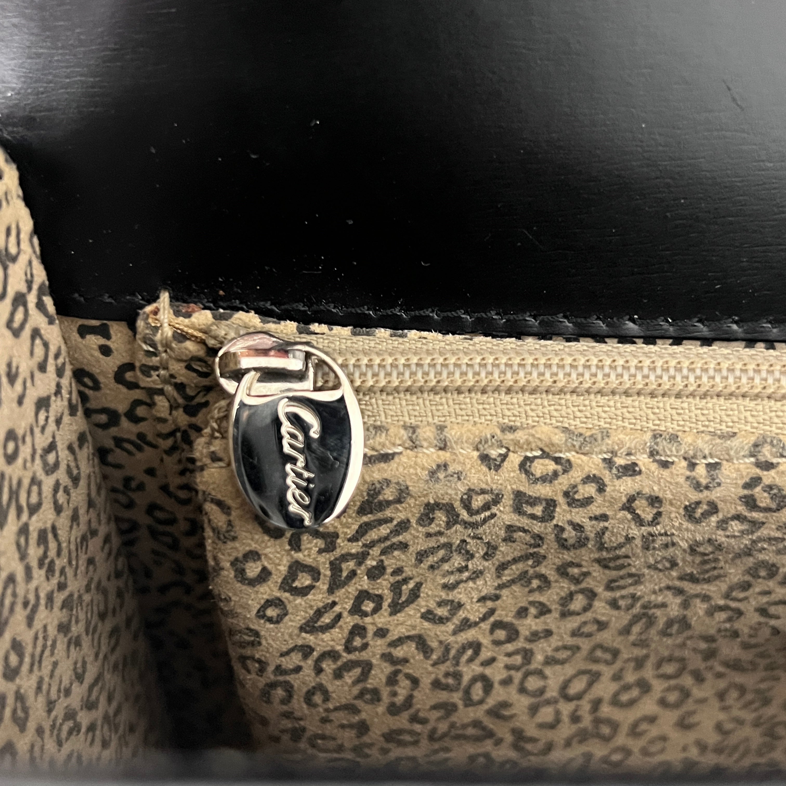 Sac à bandoulière CARTIER Panthère C cuir lisse noir