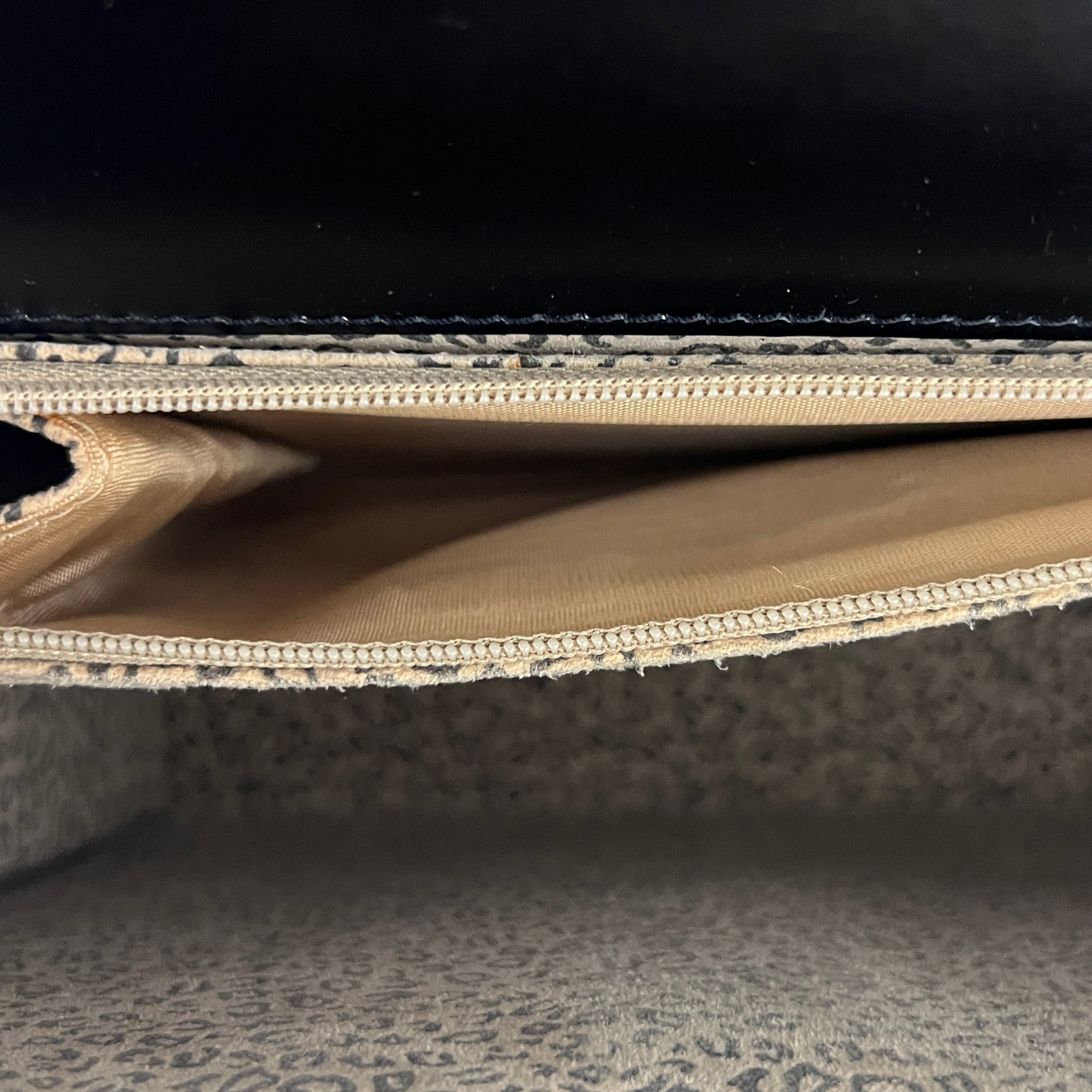 Sac à bandoulière CARTIER Panthère C cuir lisse noir