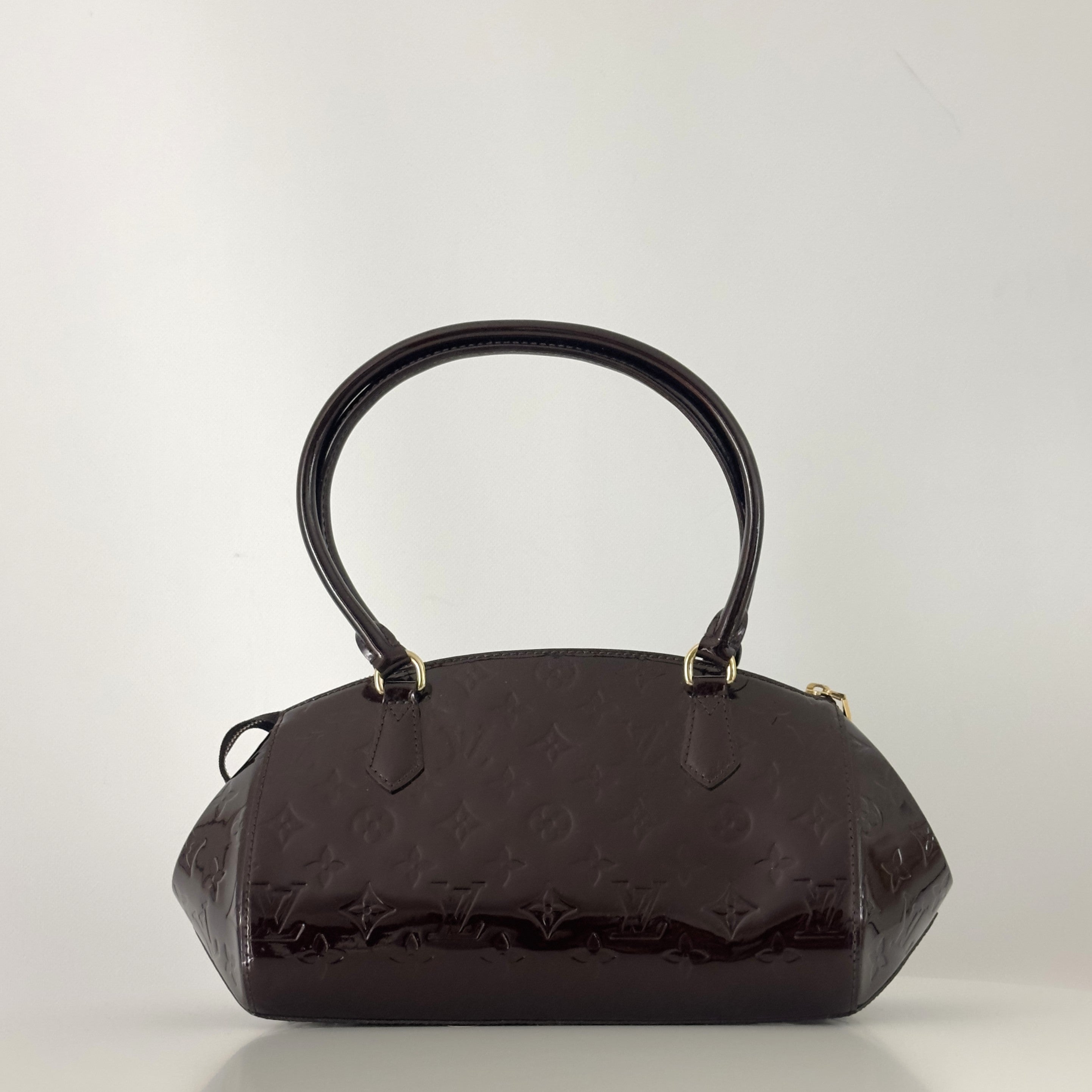 Sac à main LOUIS VUITTON Sherwood cuir verni violet
