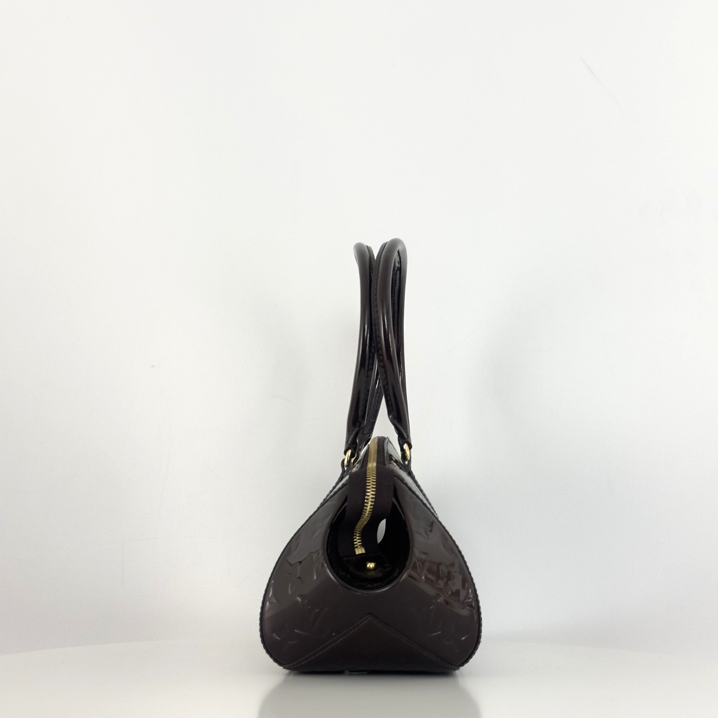 Sac à main LOUIS VUITTON Sherwood cuir verni violet