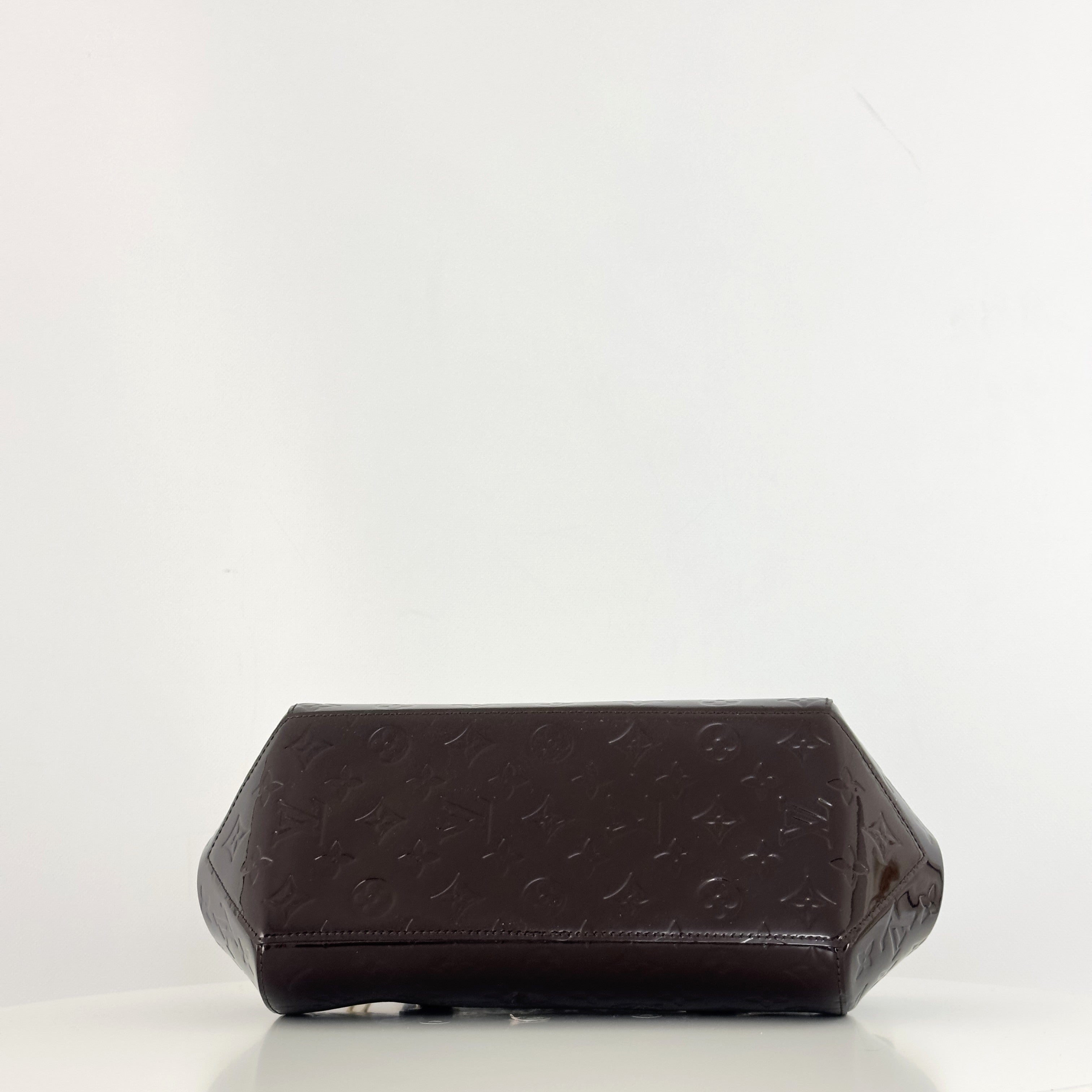 Sac à main LOUIS VUITTON Sherwood cuir verni violet
