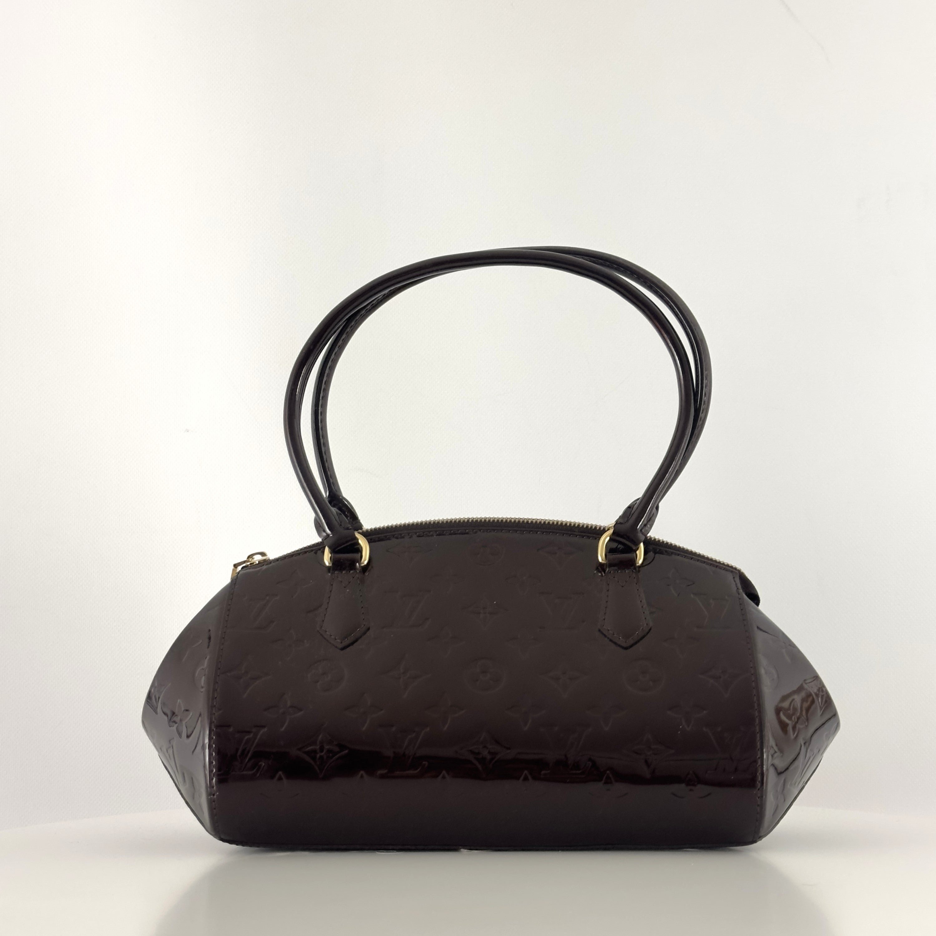 Sac à main LOUIS VUITTON Sherwood cuir verni violet
