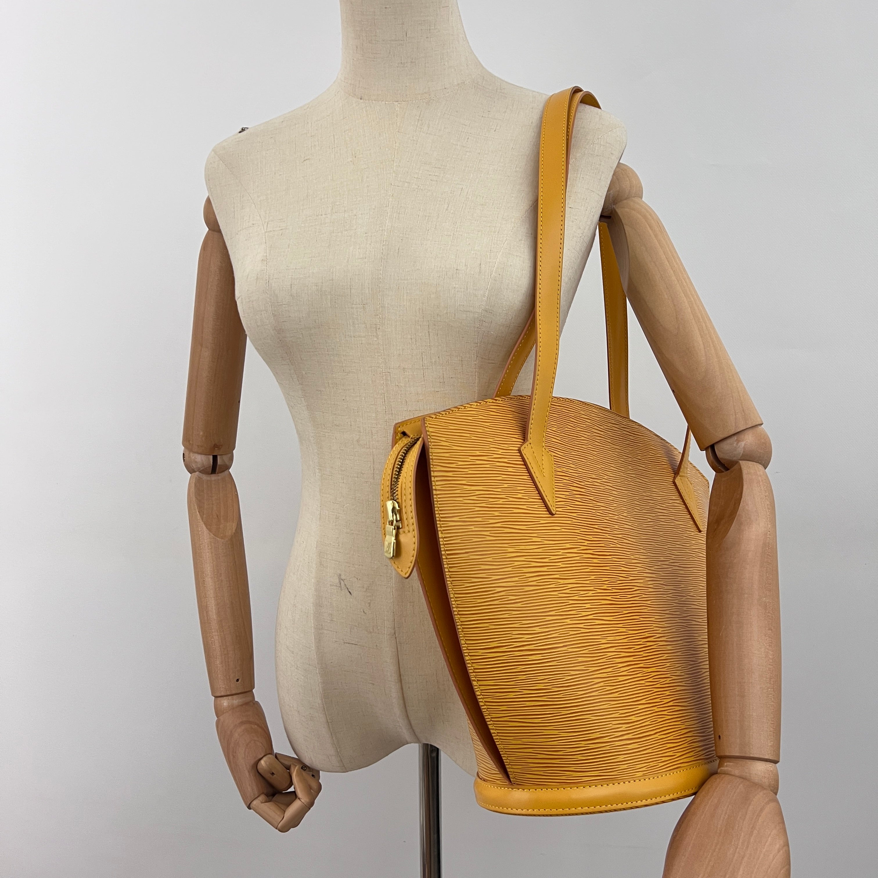 Sac LOUIS VUITTON Saint Jacques GM cuir épi jaune vintage 1995