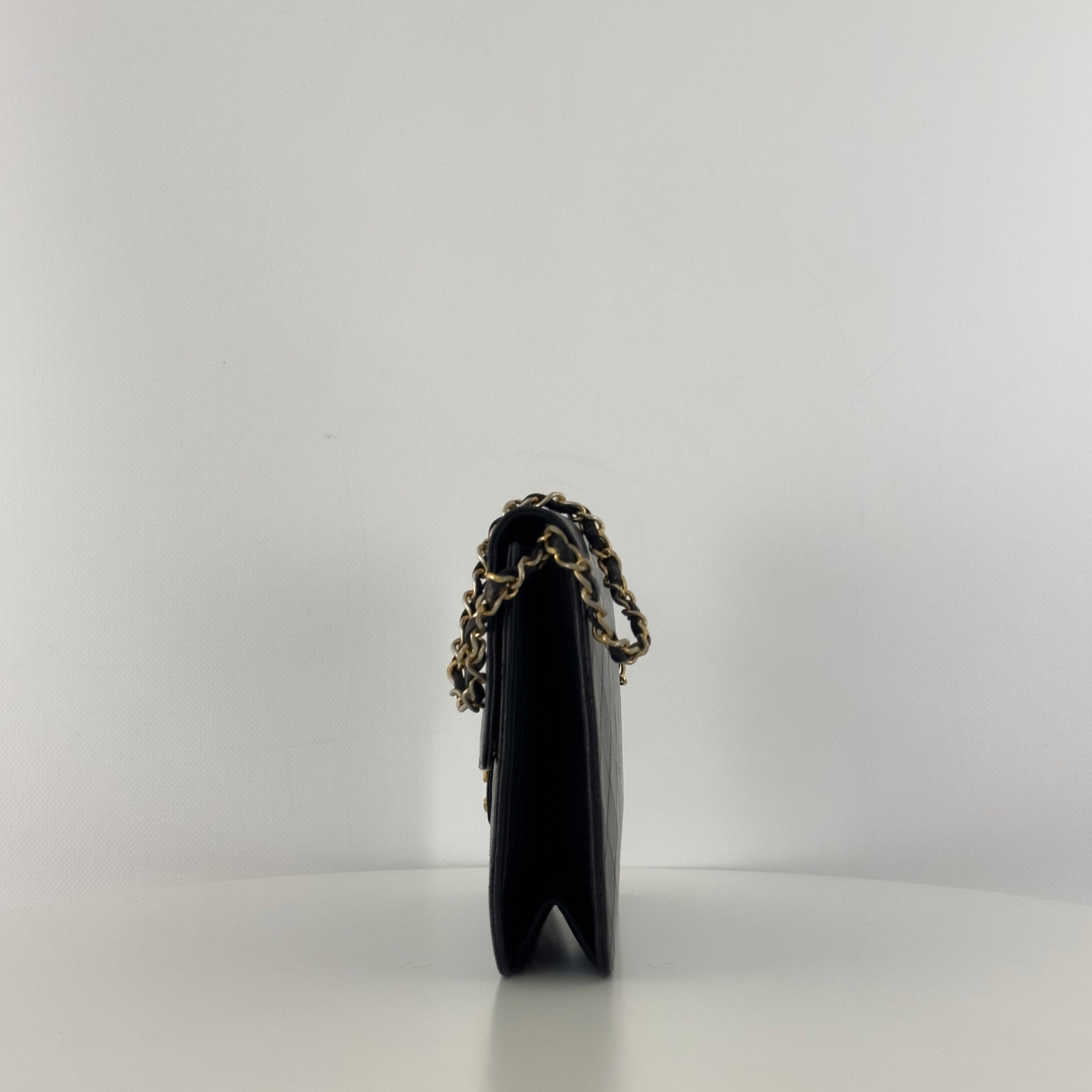 Sac à main CHANEL Timeless WOC Medium cuir d'agneau noir