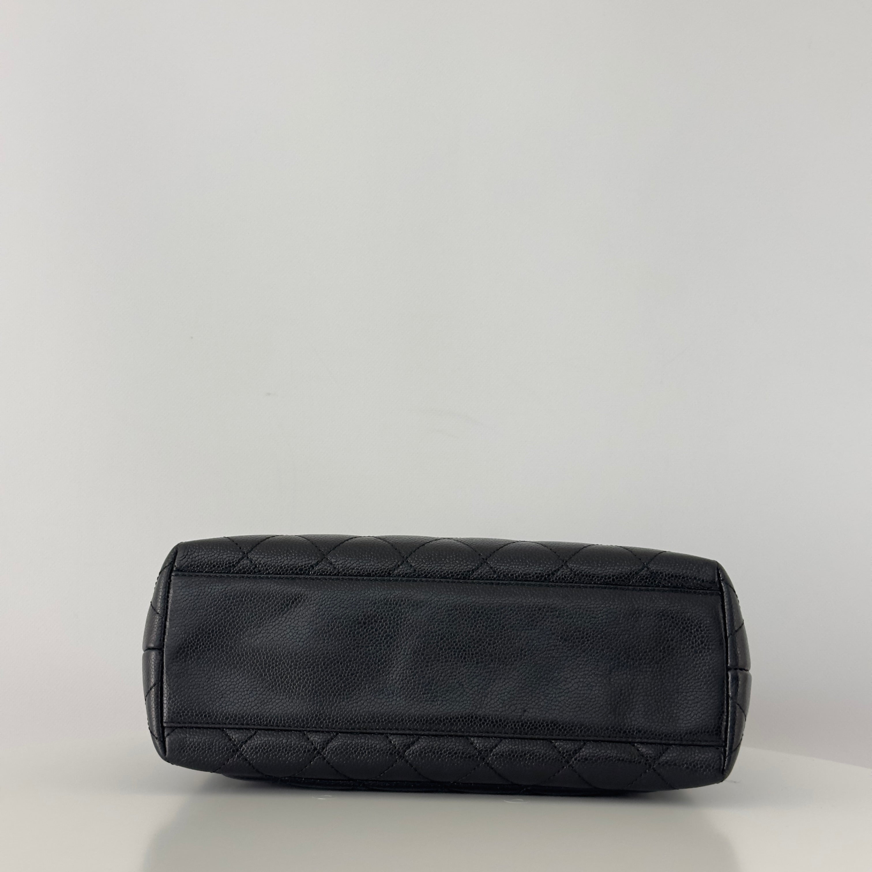 Sac à main CHANEL Top Handle cuir caviar noir