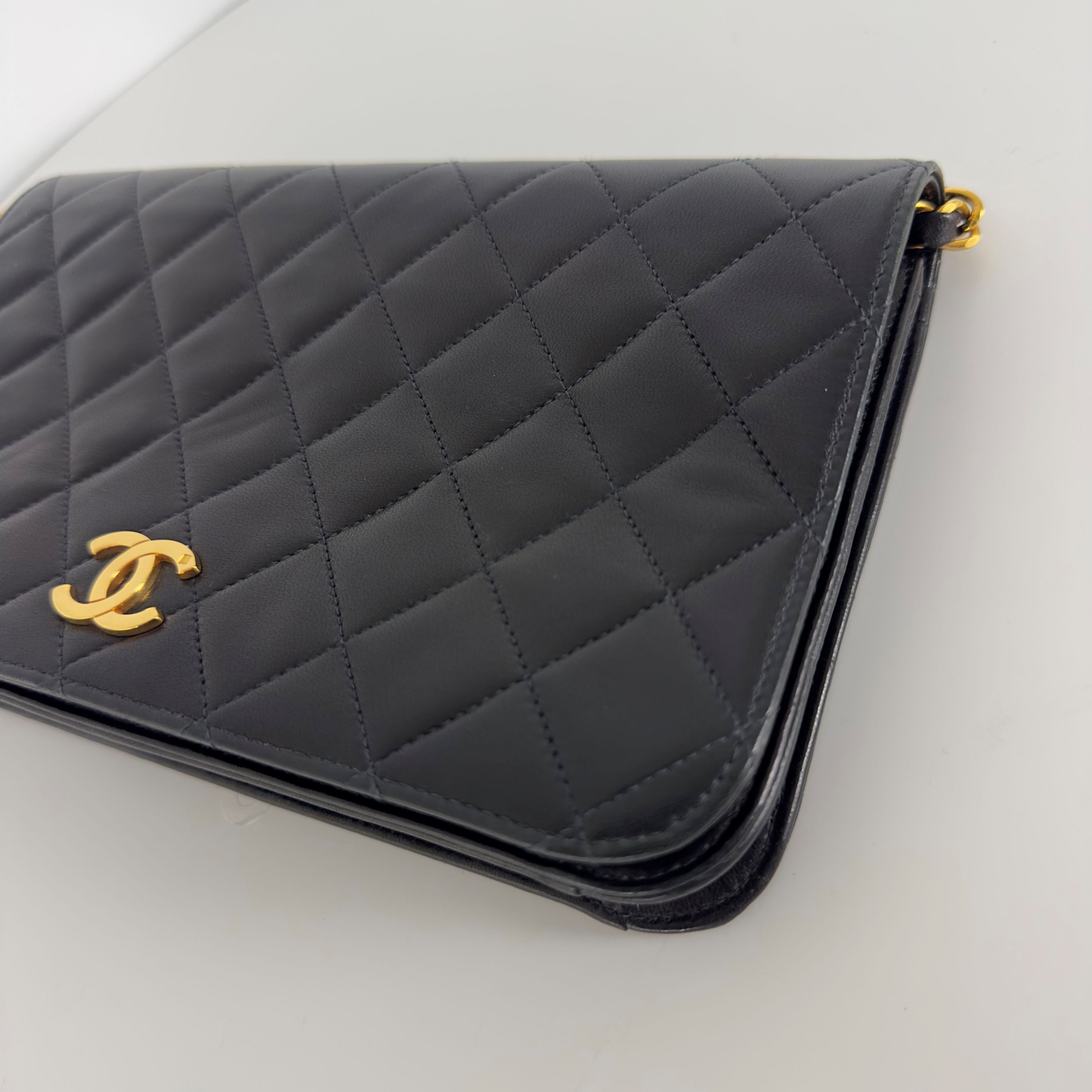 Sac à main CHANEL Timeless WOC Small cuir d'agneau noir