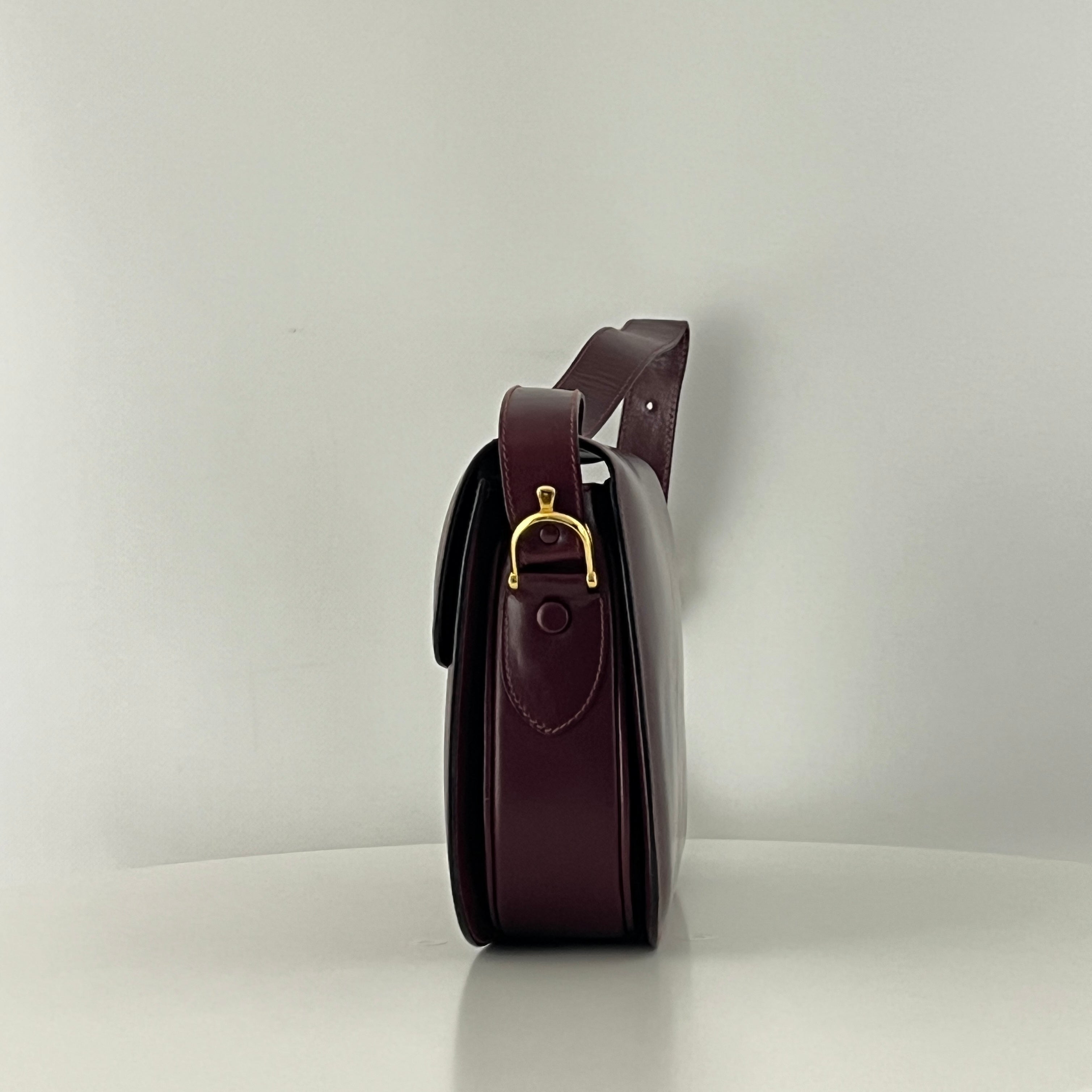 Sac à main CELINE Triomphe cuir bordeaux