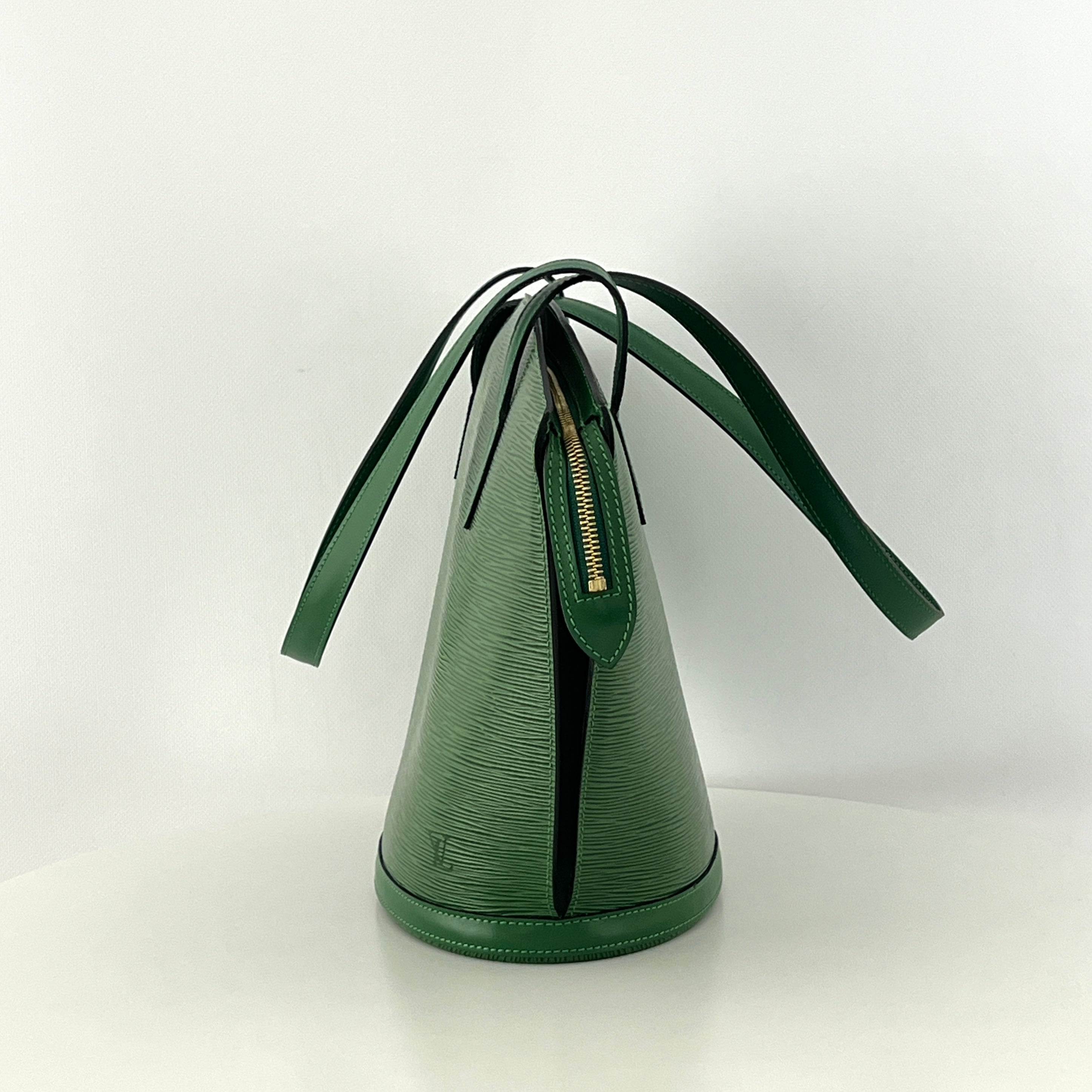 Sac à main LOUIS VUITTON Saint Jacques cuir épi vert