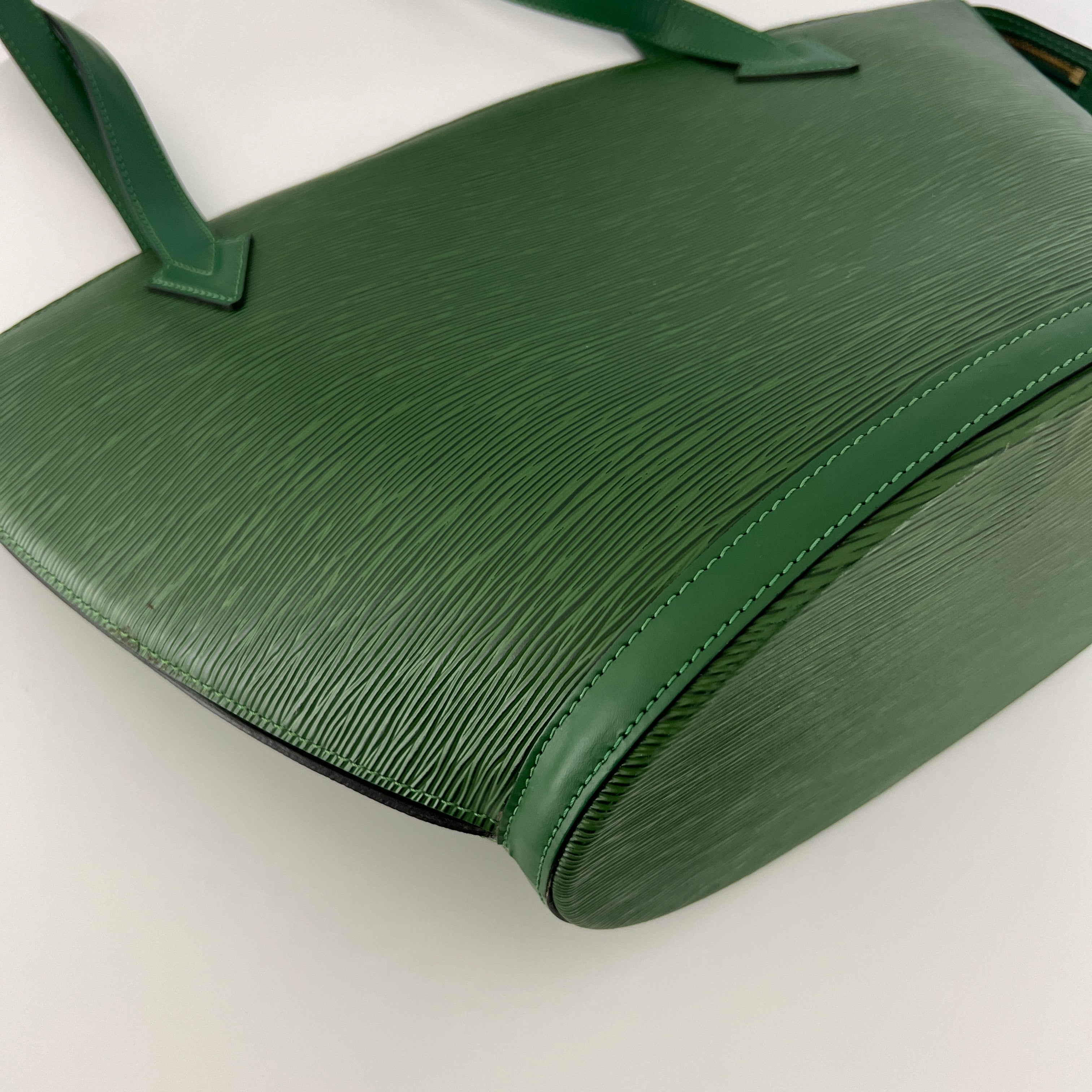 Sac à main LOUIS VUITTON Saint Jacques cuir épi vert