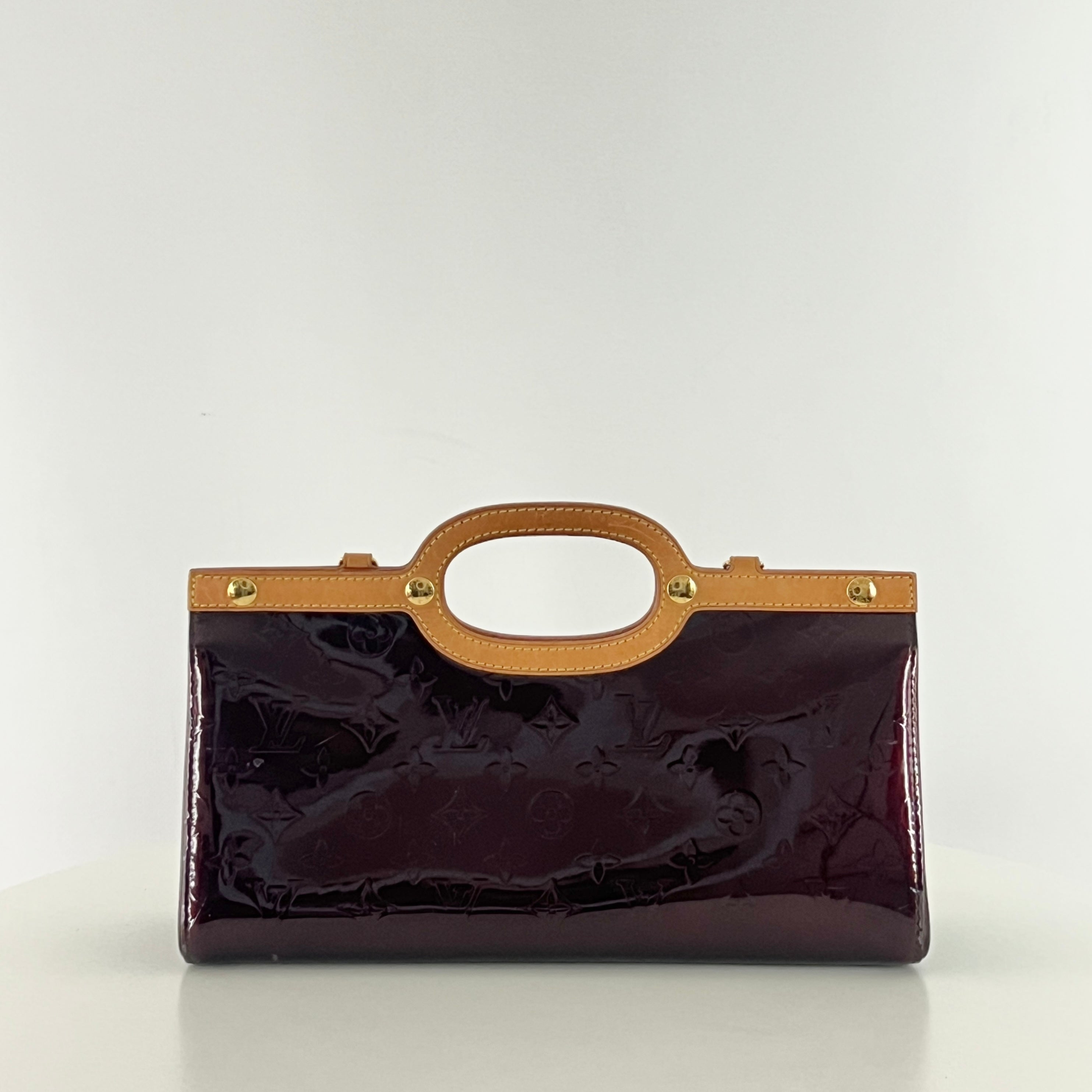 LOUIS VUITTON Roxbury handbag in purple patent leather